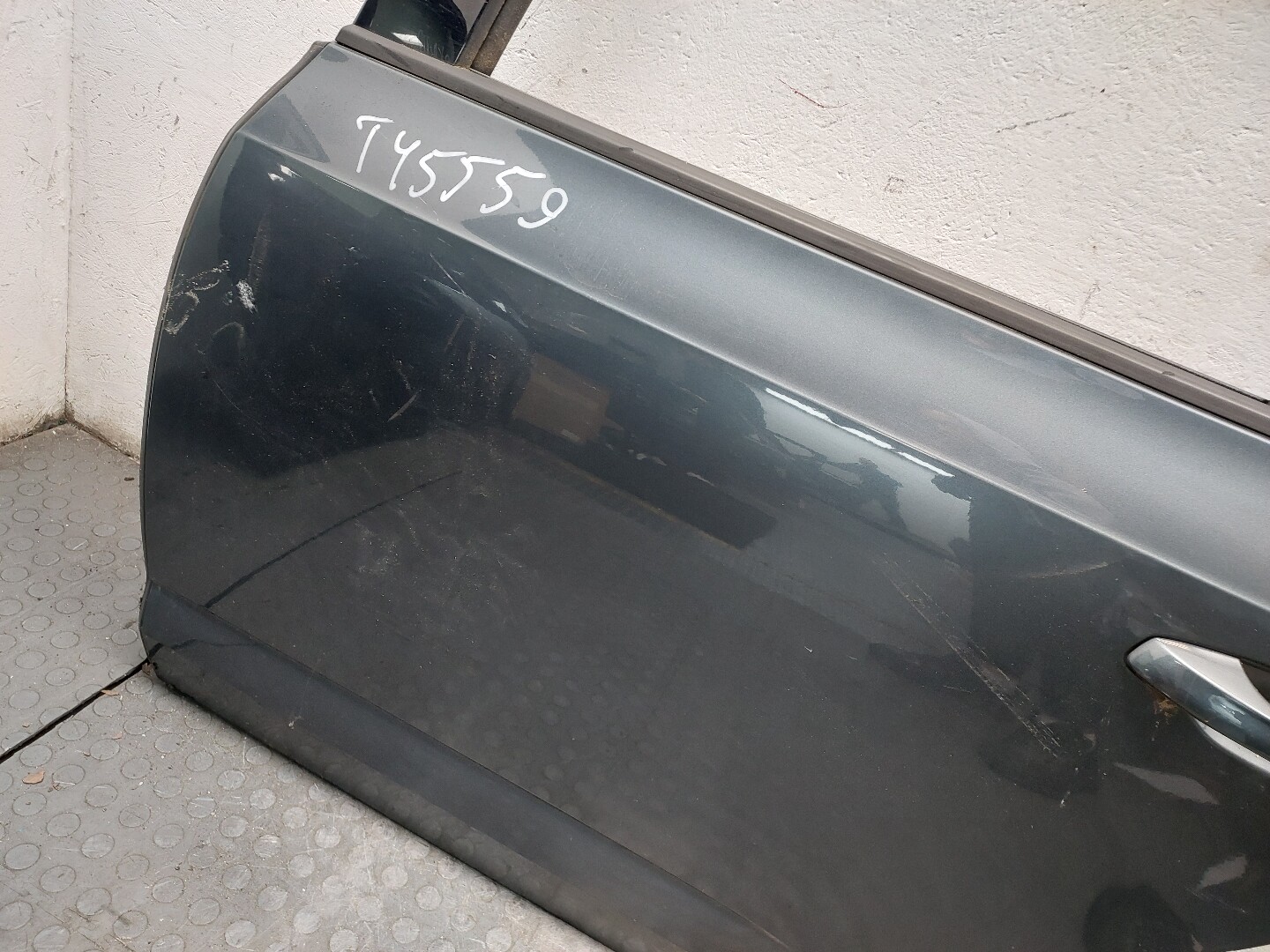 Дверь задняя левая