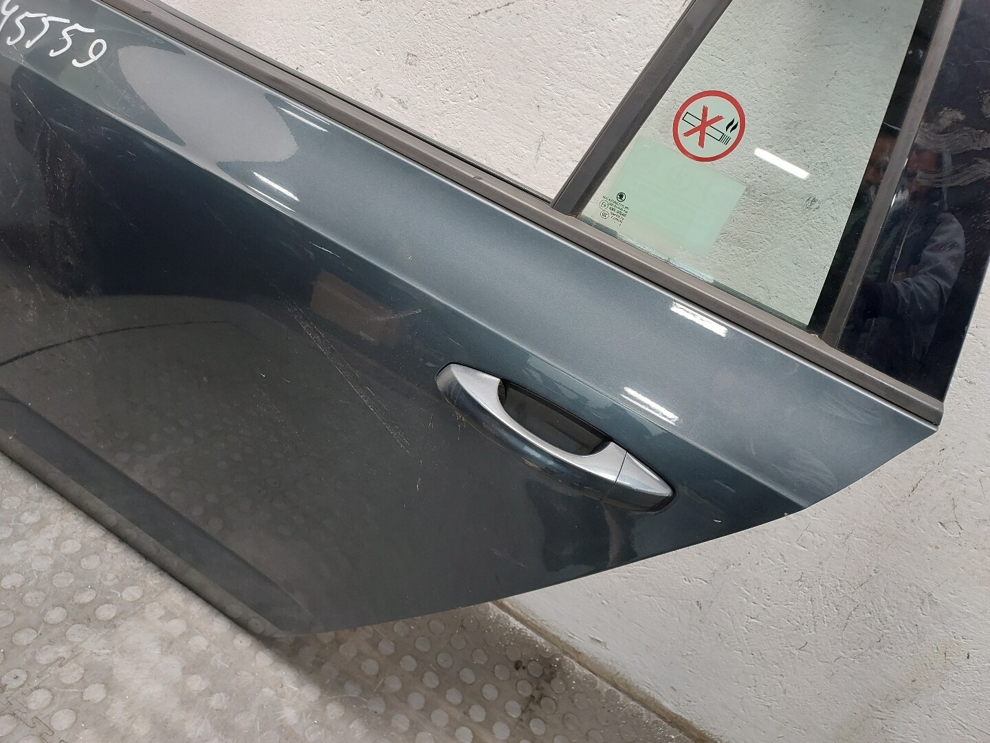 Дверь задняя левая