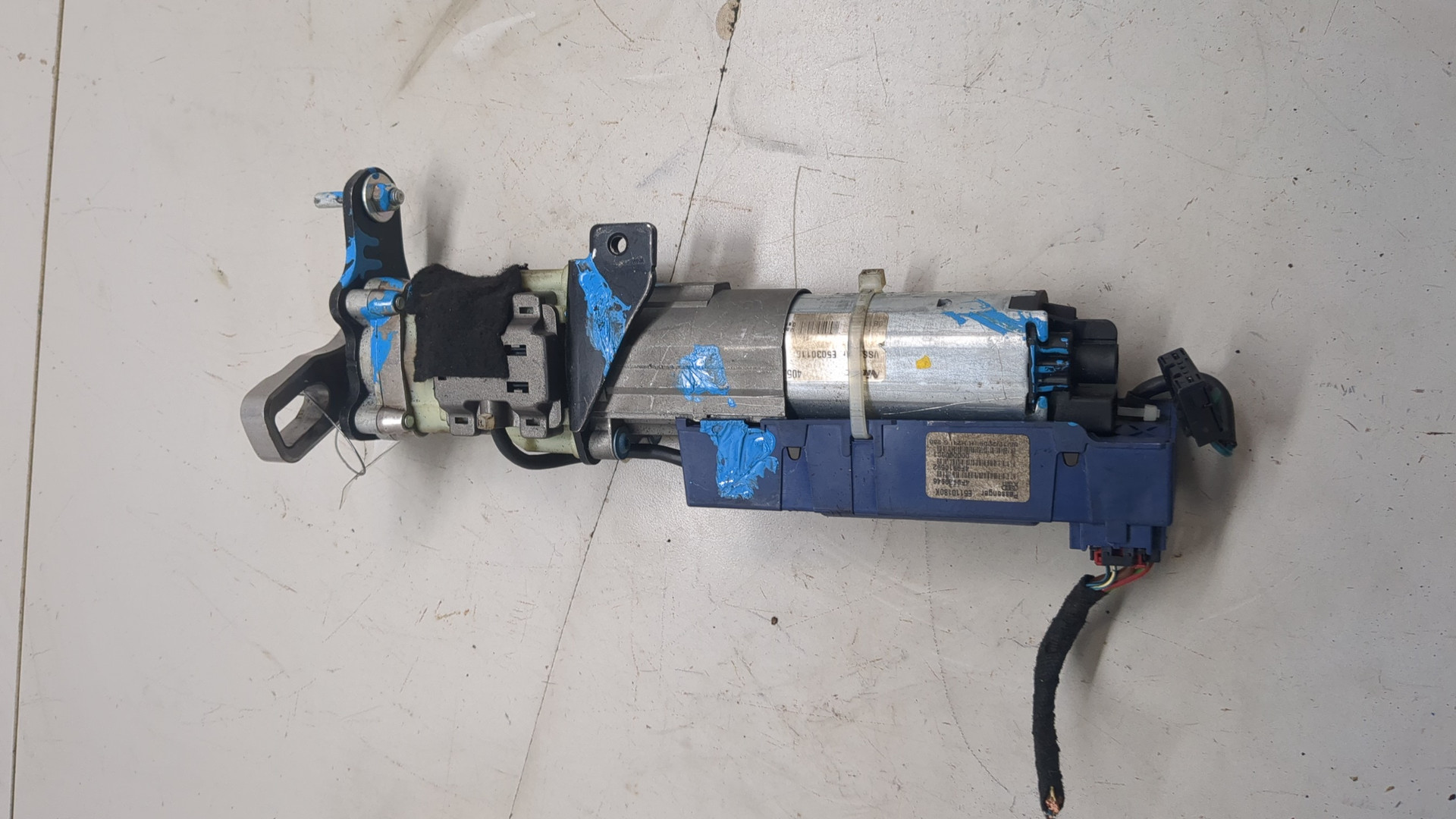 Активатор замка багажника