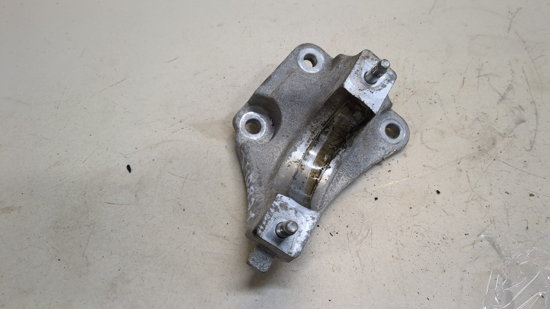 Кронштейн (п.з.к.)