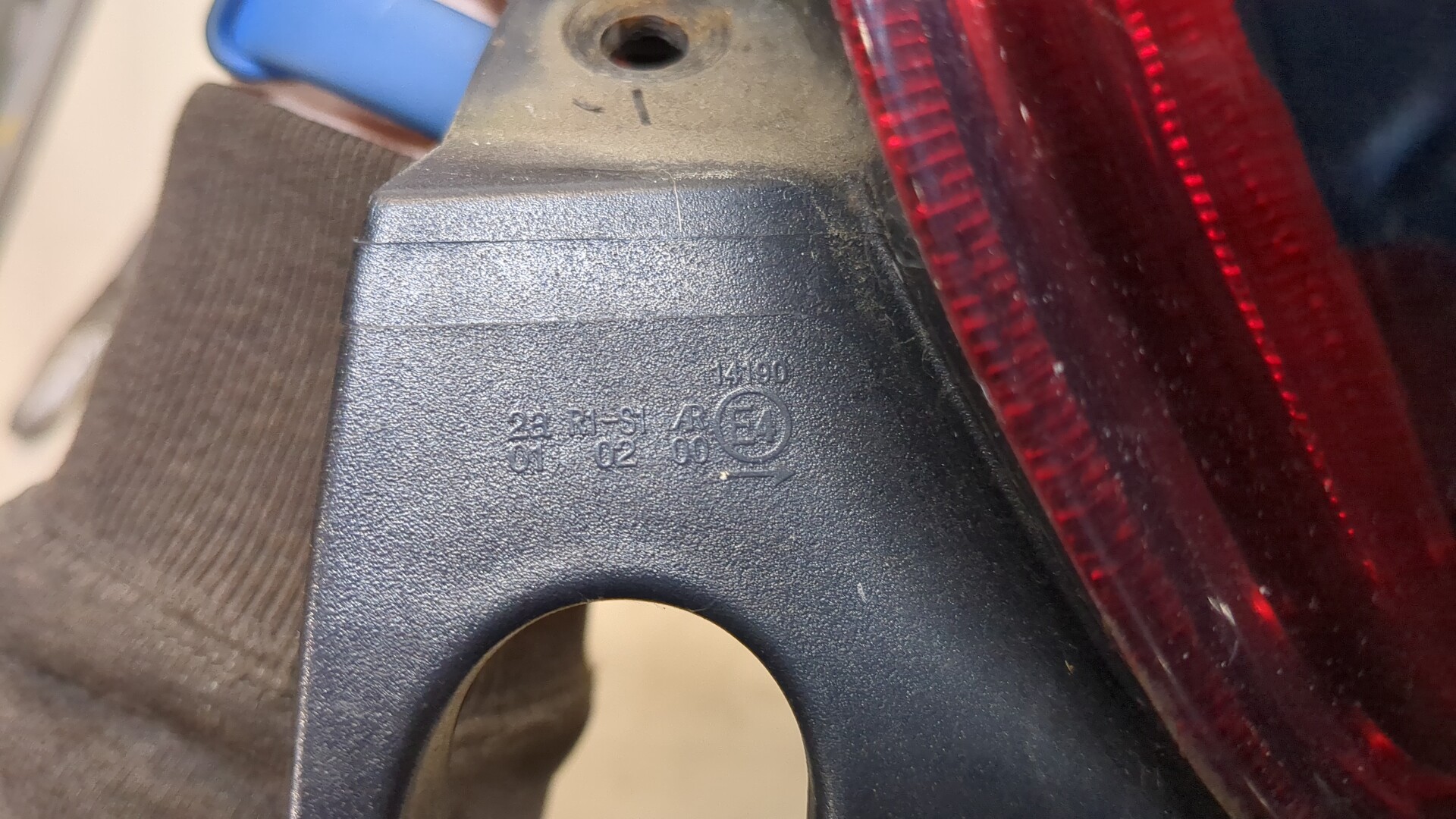 Фонарь задний правый