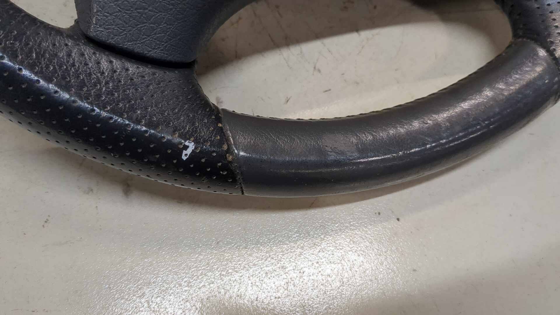 Рулевое колесо (руль)