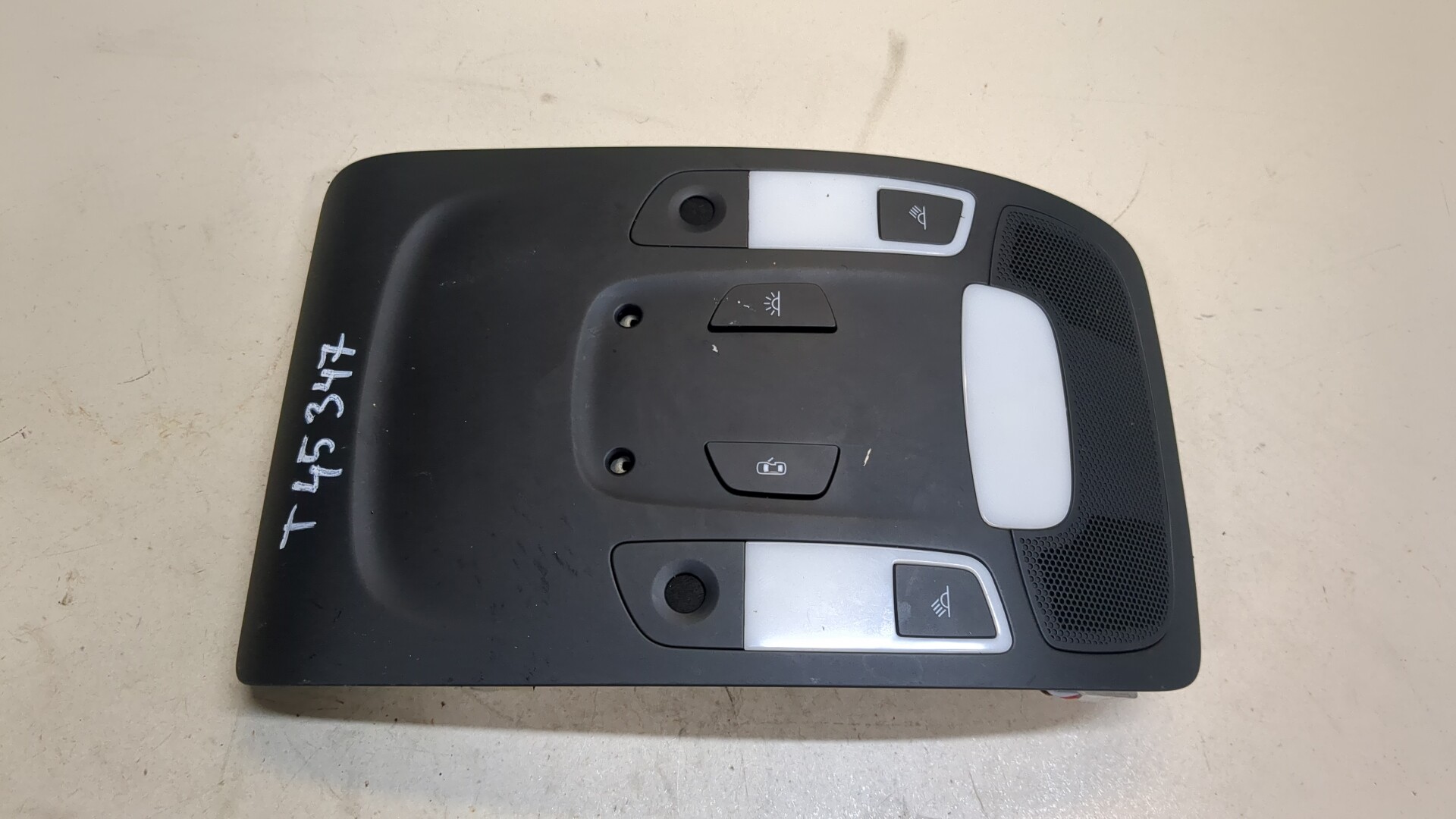 Плафон салонный