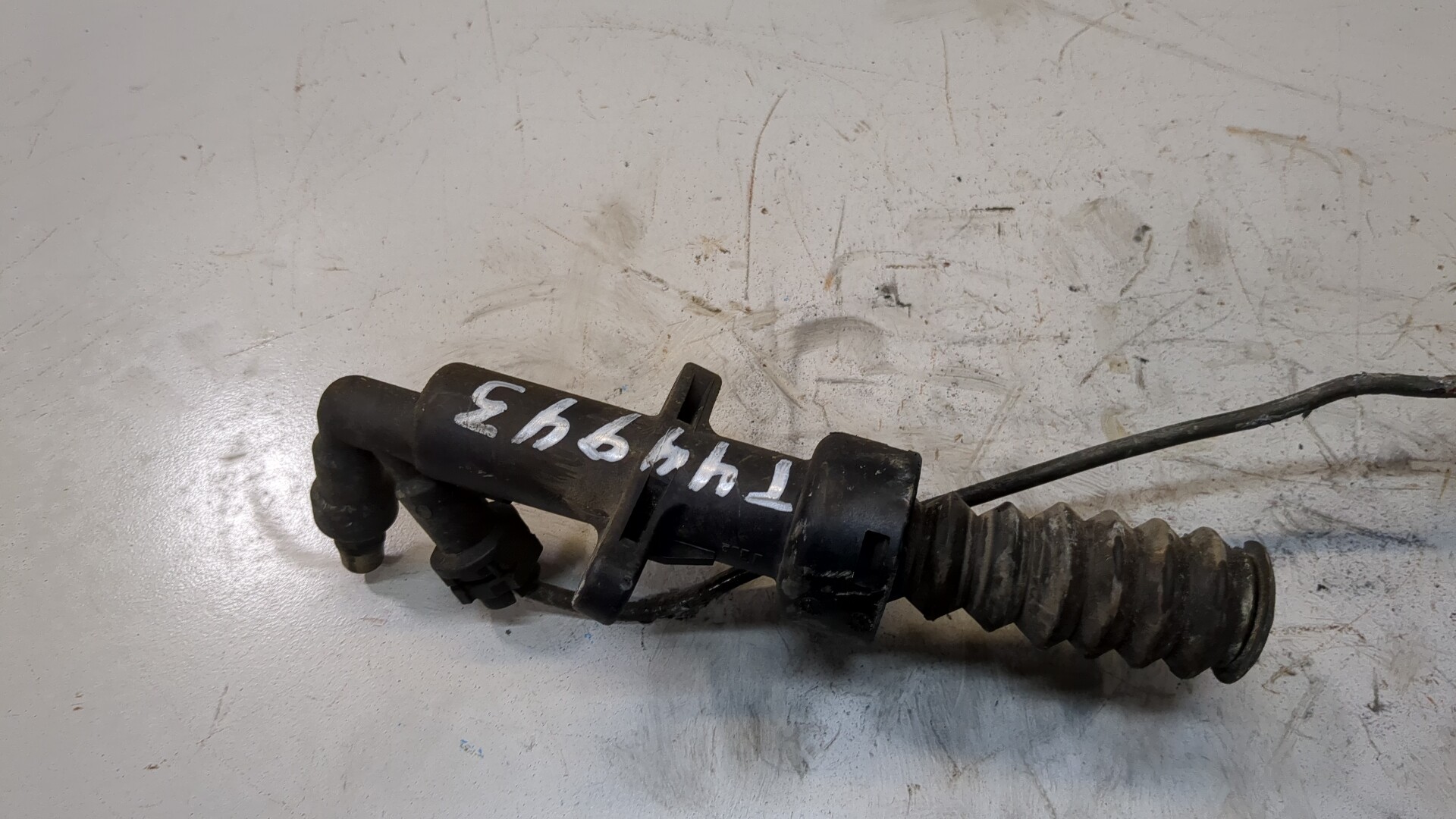 Цилиндр сцепления рабочий