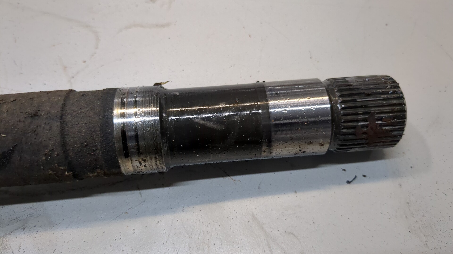 Полуось передняя правая