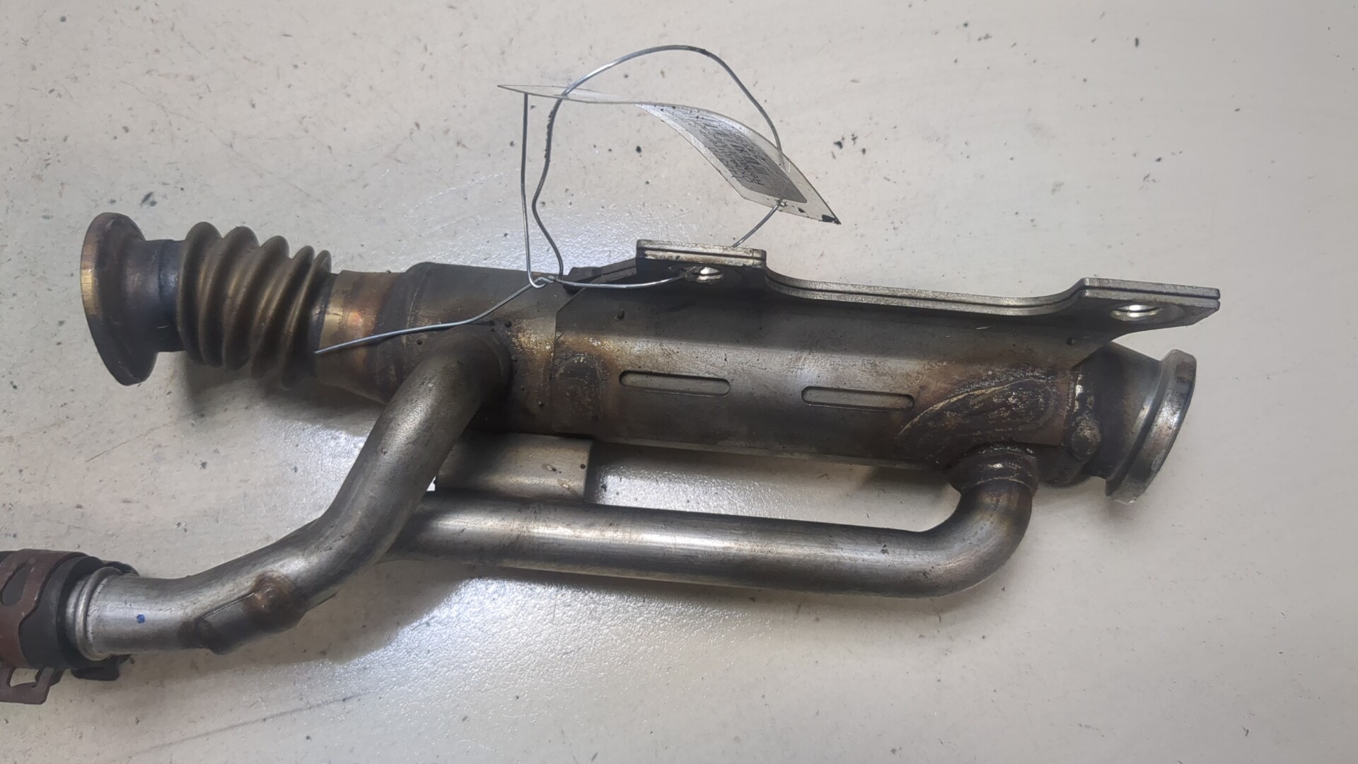 Тройник вентиляции картерных газов