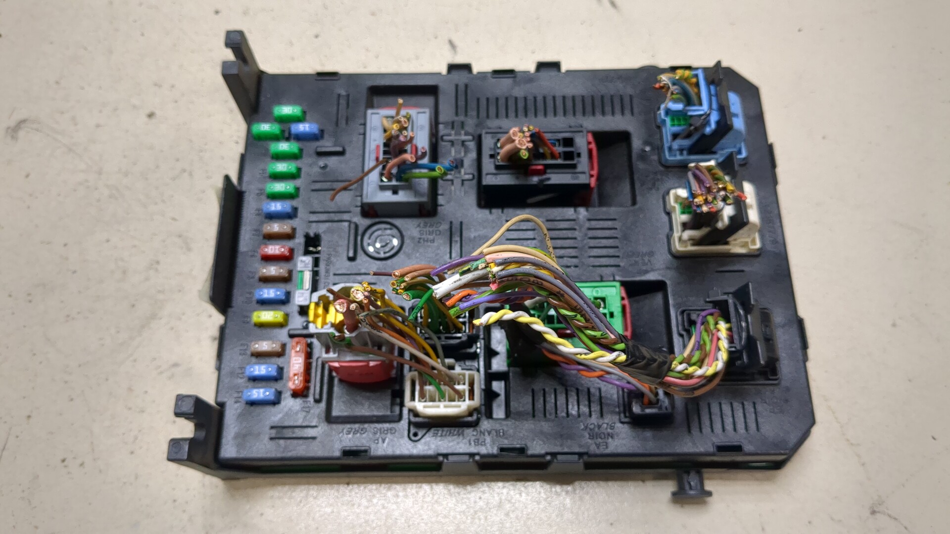 Блок предохранителей