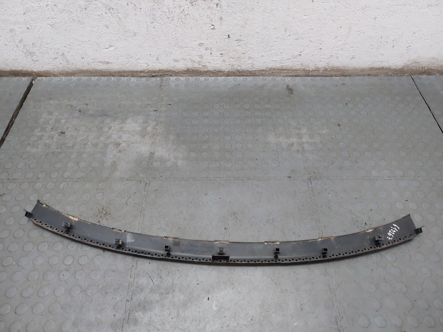 Решетка стеклоочистителей (Жабо)