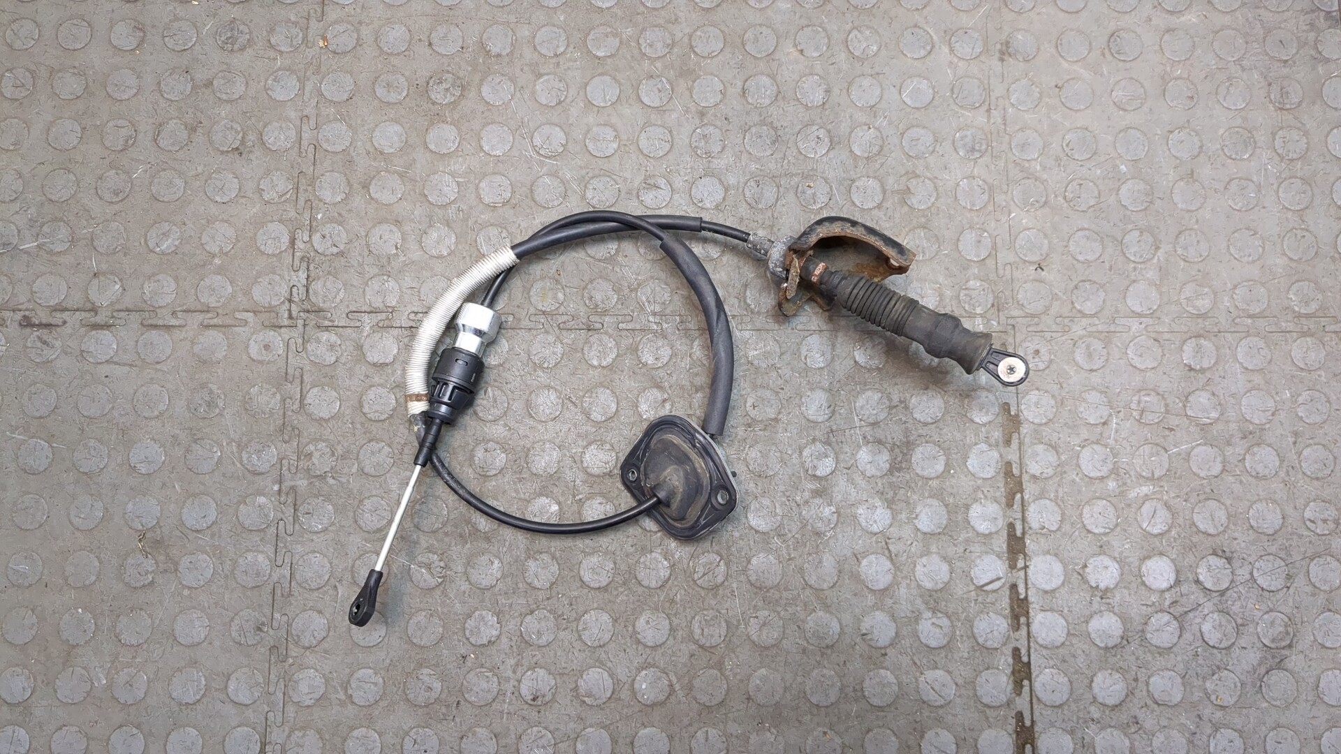 Трос КПП (выбора/переключения передач)