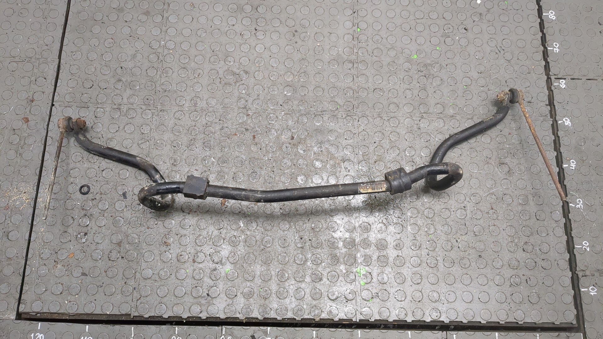 Стабилизатор передний