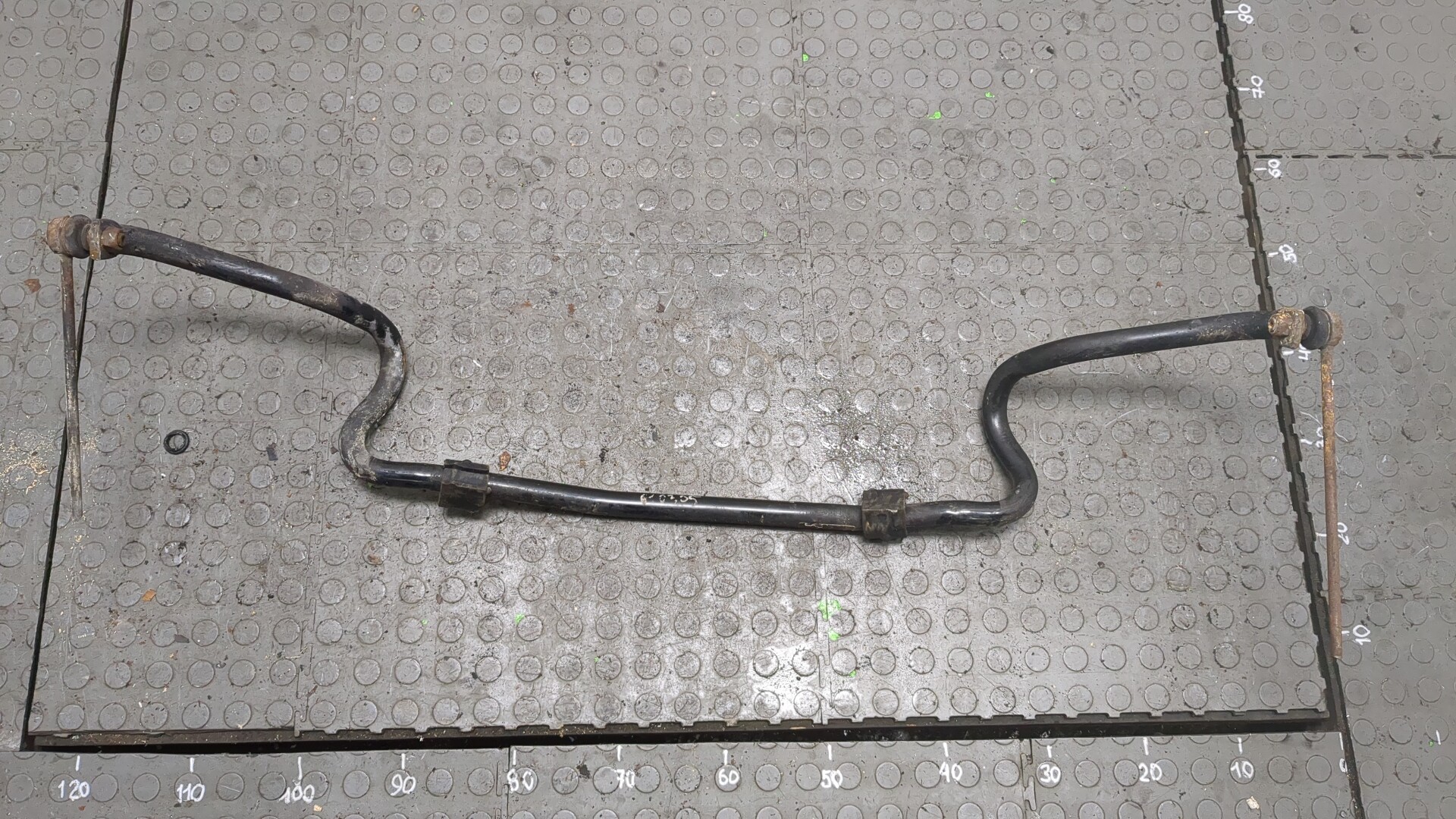 Стабилизатор передний