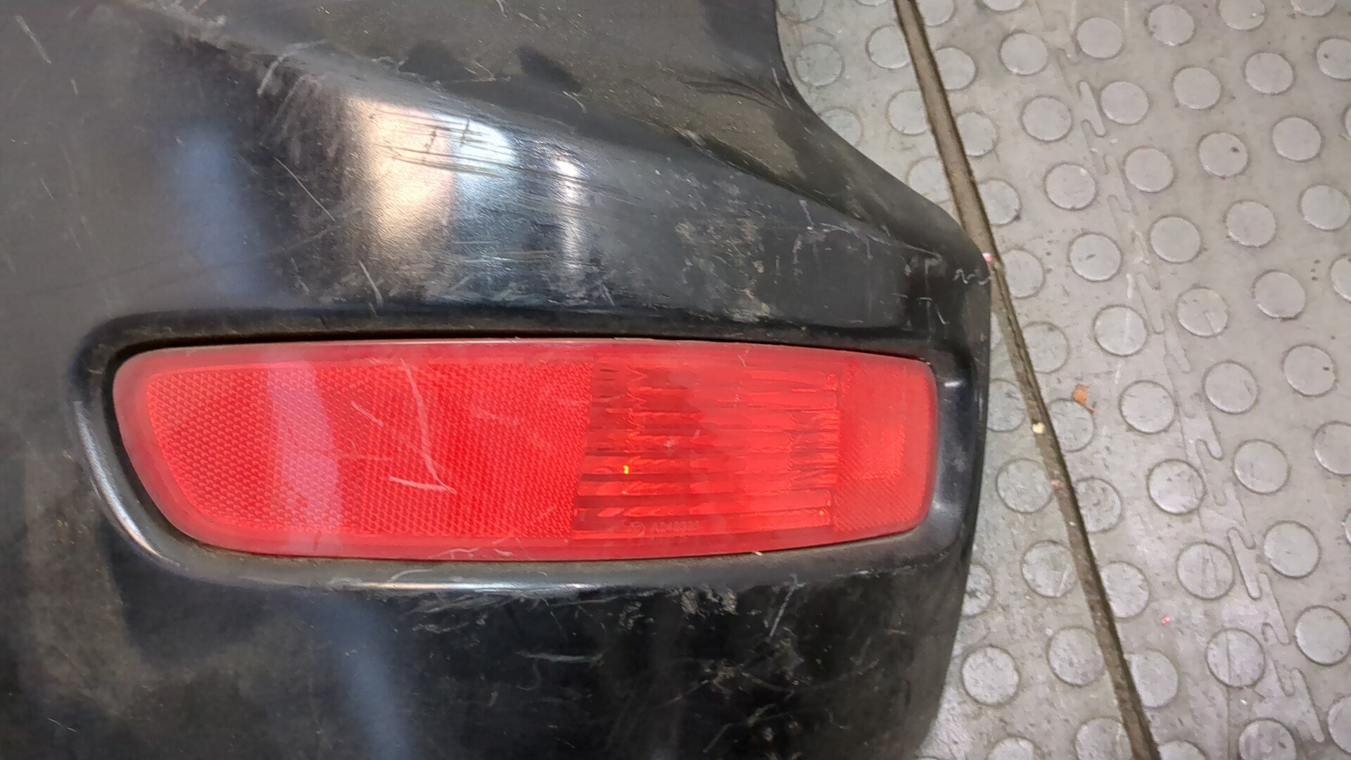 Накладка заднего бампера левая