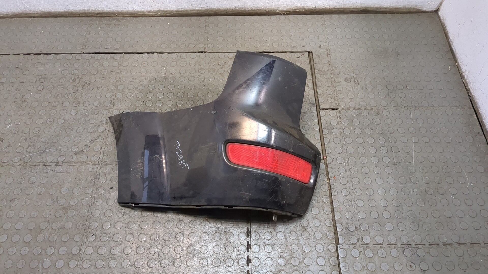 Накладка заднего бампера левая