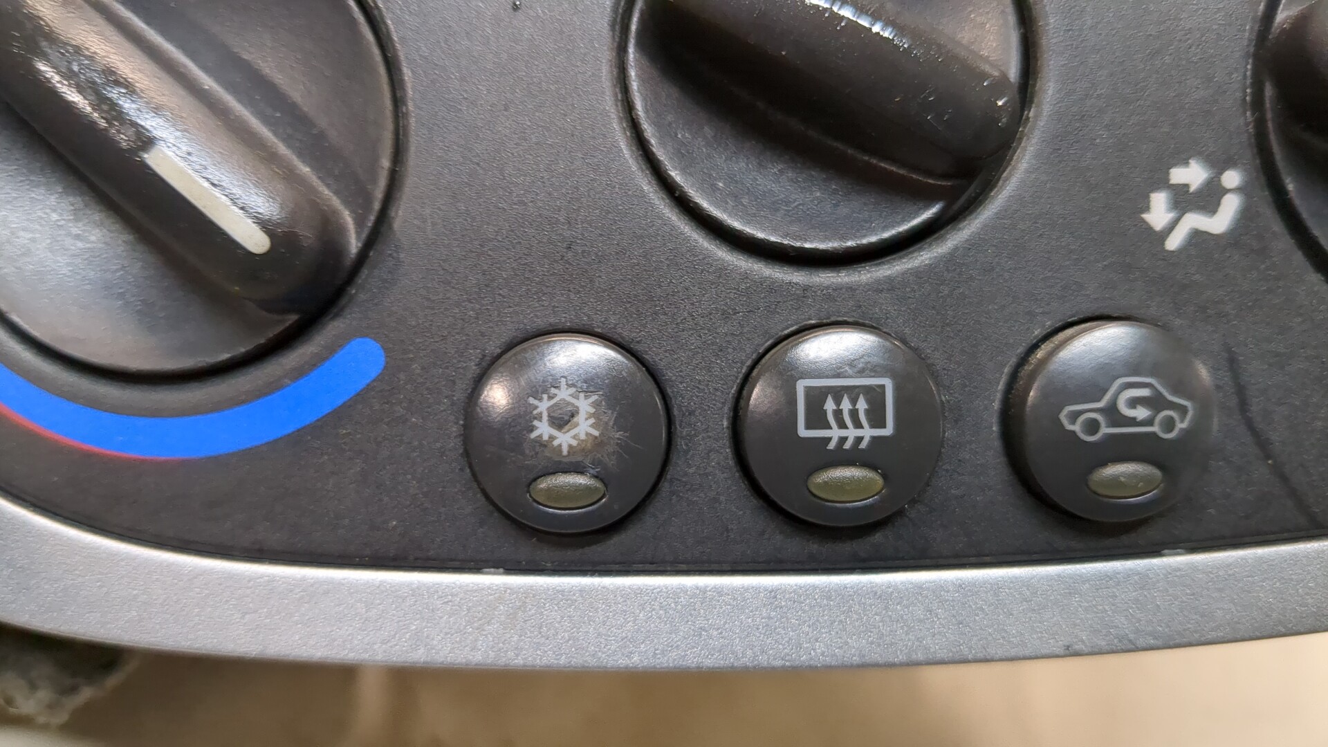 Переключатель отопителя