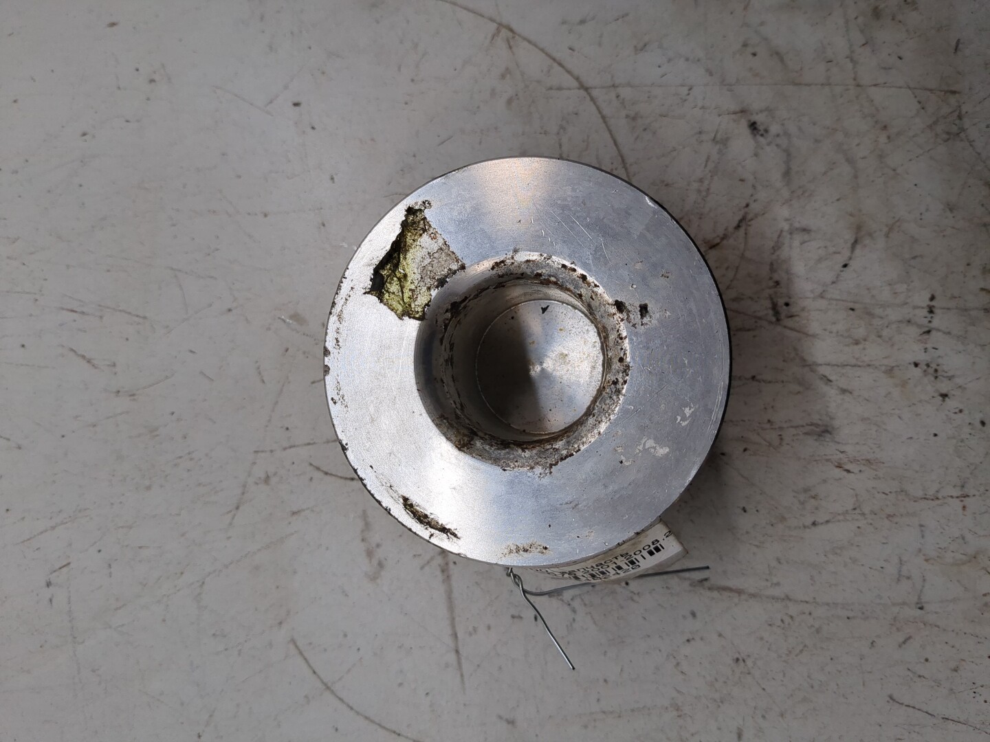 Амортизатор передний левый