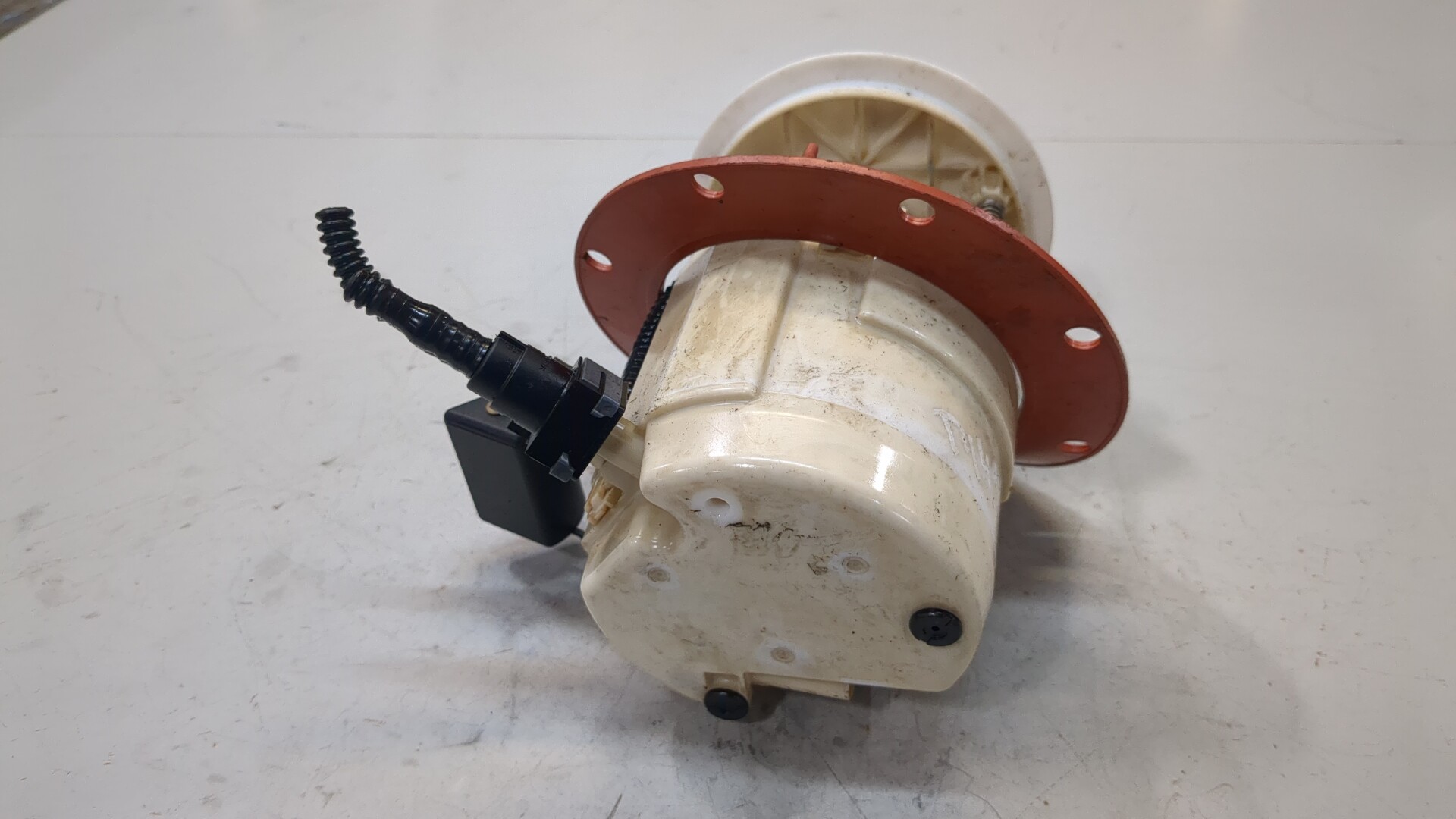 Насос топливный электрический