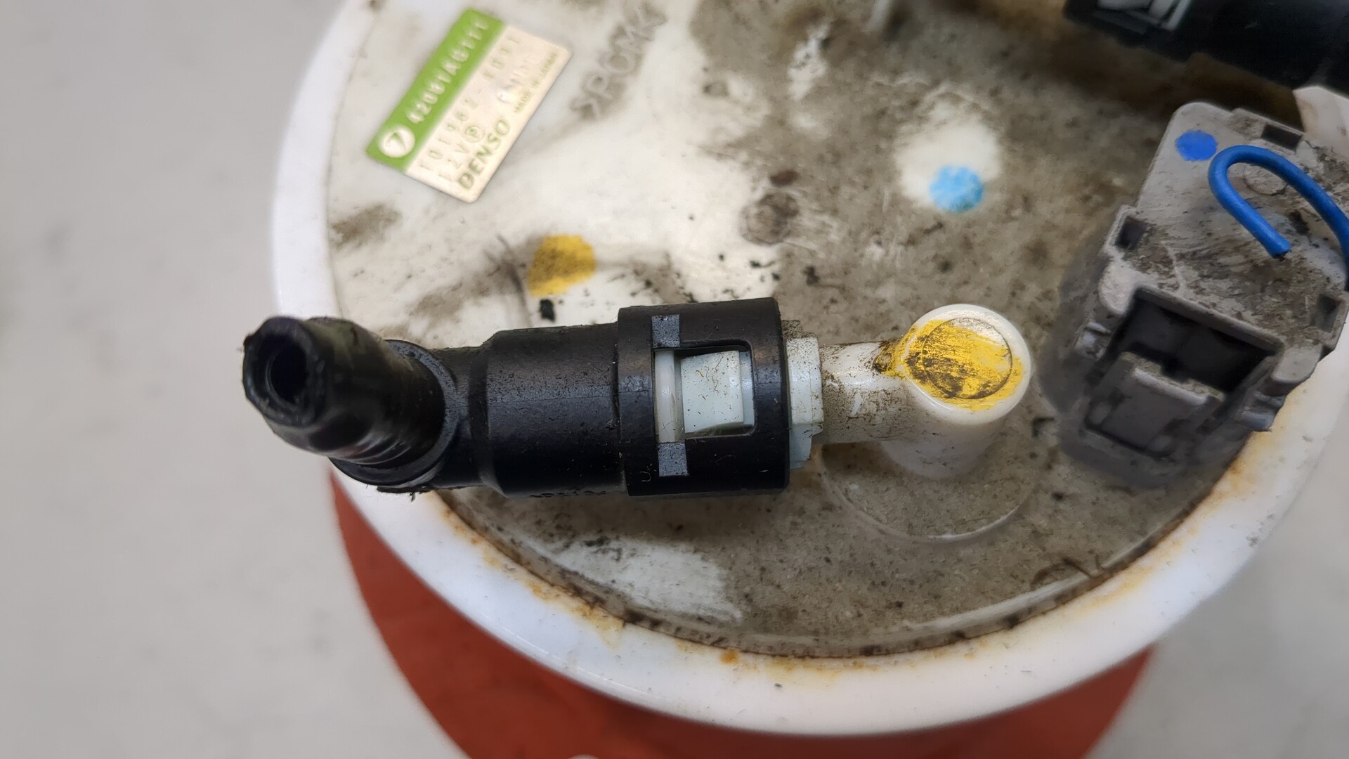 Насос топливный электрический