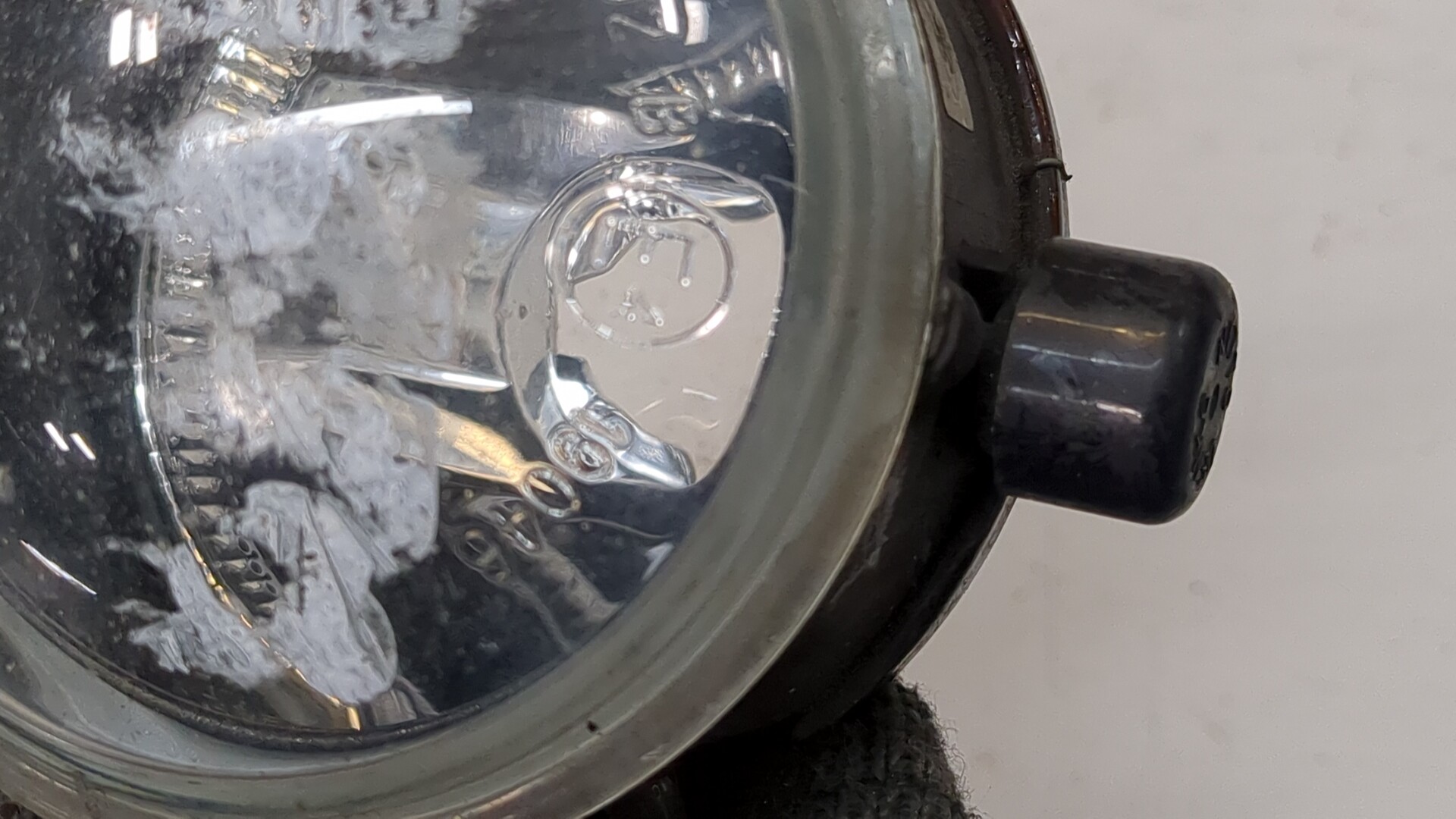 Фара противотуманная правая