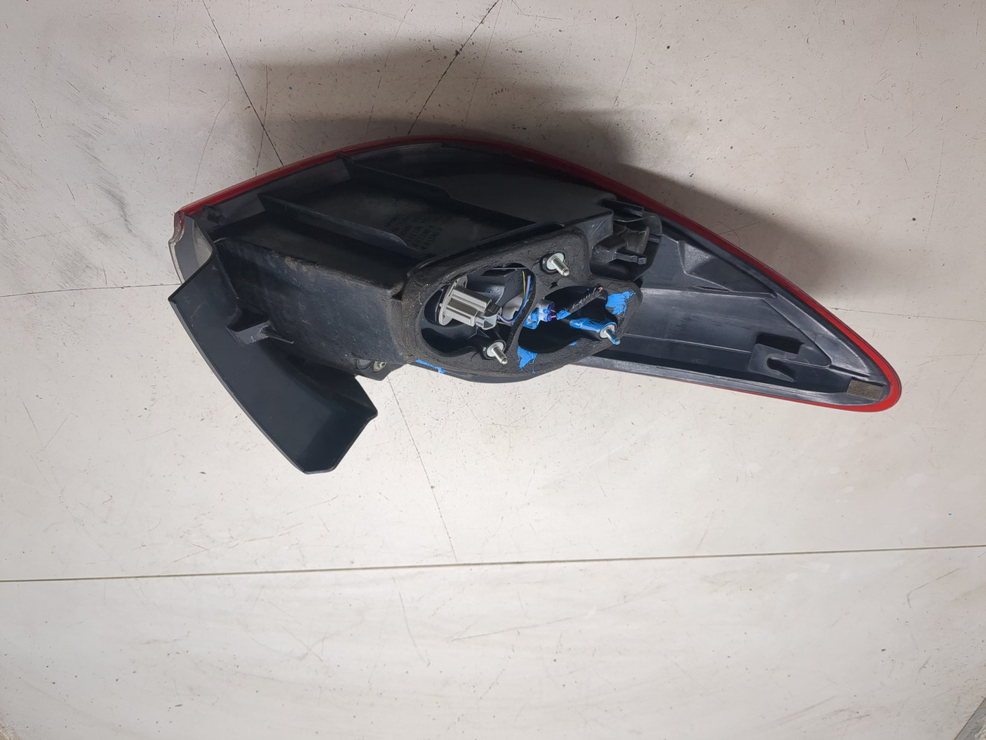 Фонарь задний правый