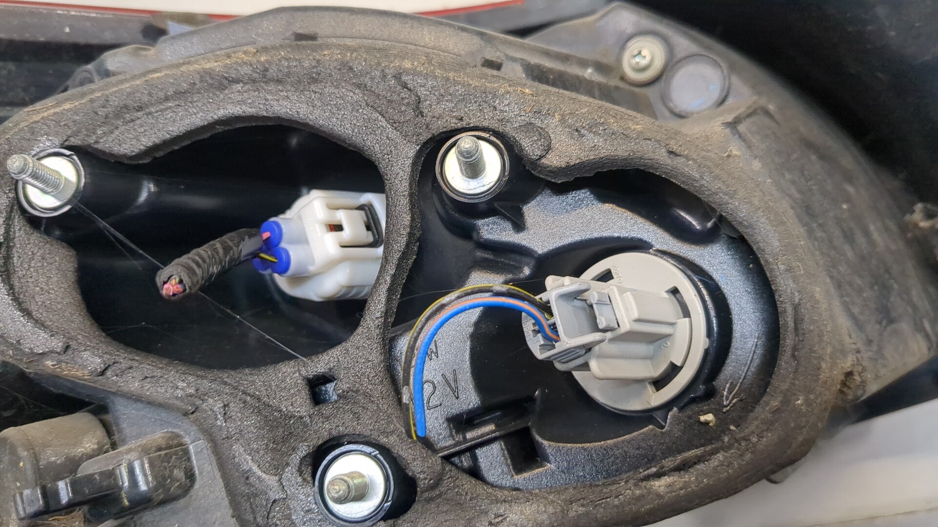 Фонарь задний правый