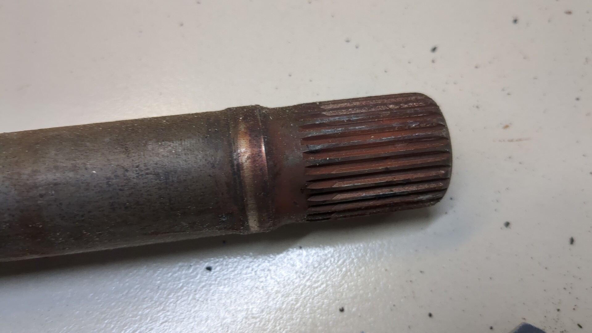 Полуось передняя правая