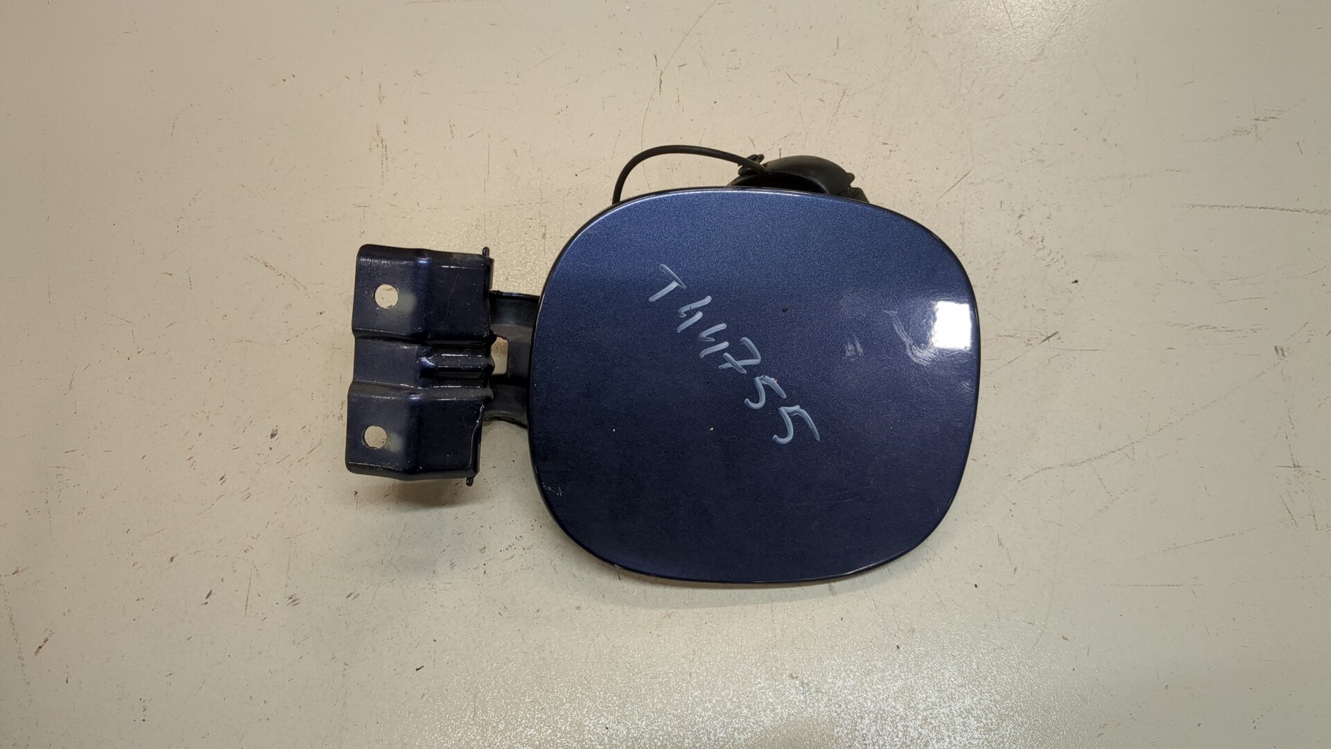 Лючок бензобака