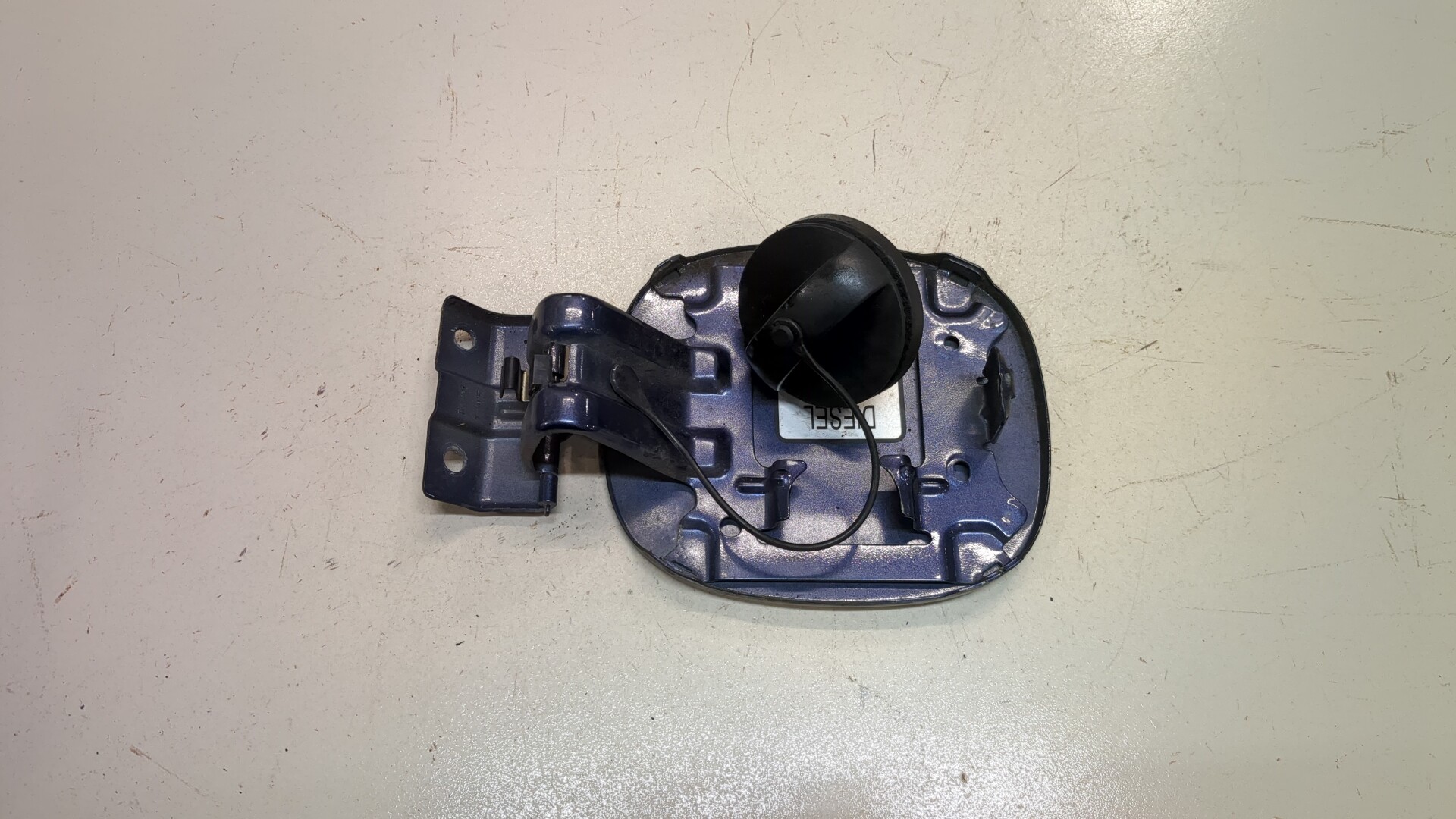 Лючок бензобака