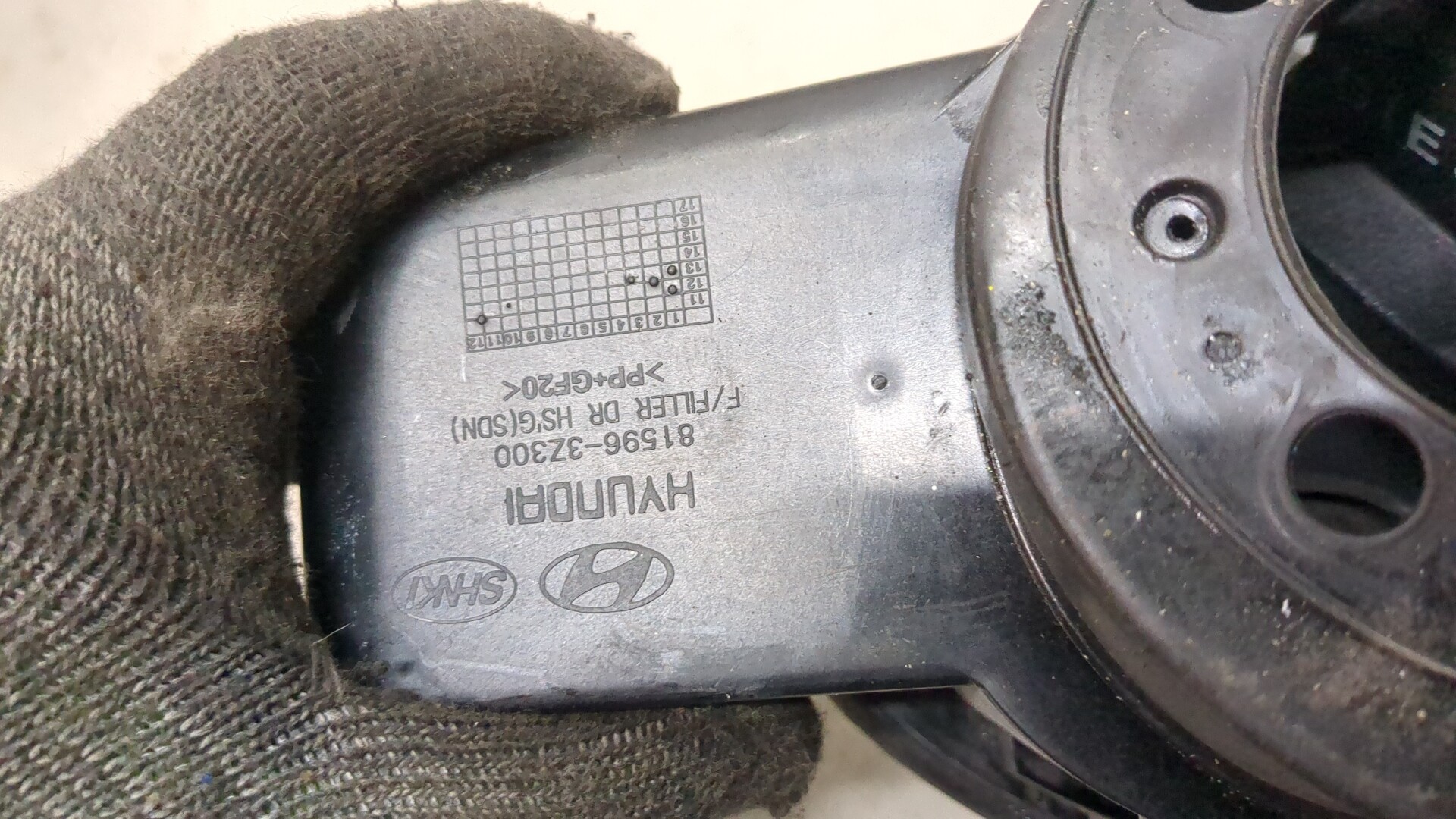 Лючок бензобака