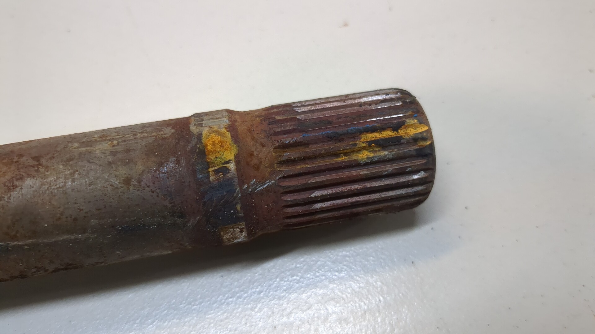 Полуось передняя правая