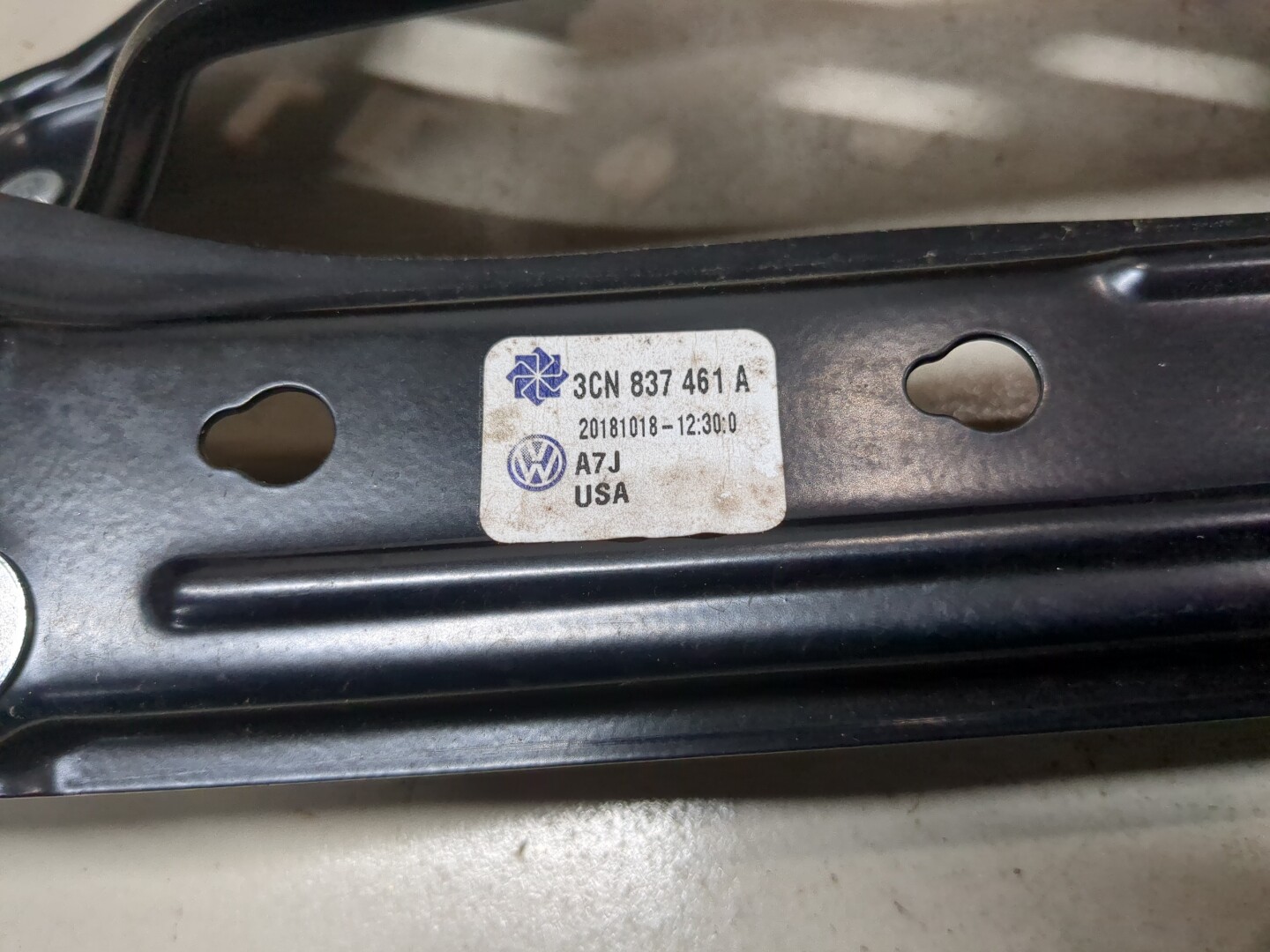 Стеклоподъемник электр. передний левый