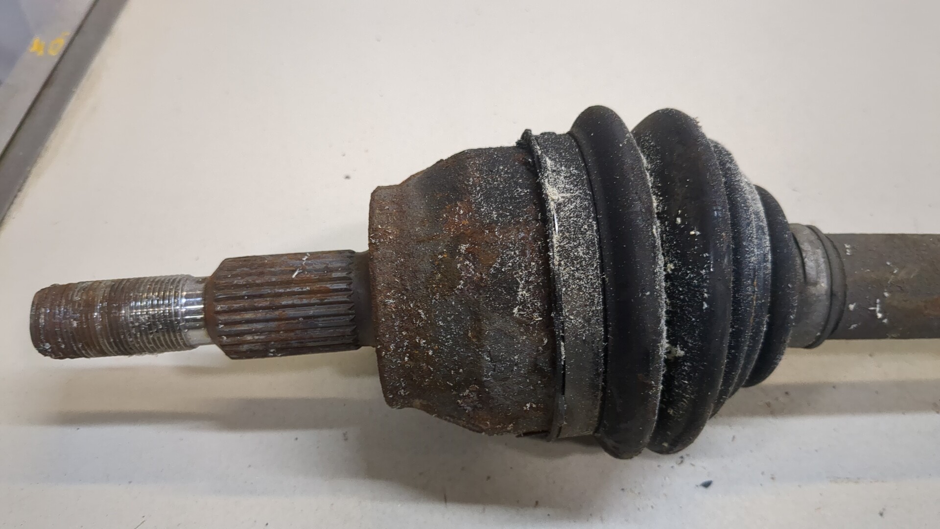 Полуось передняя правая