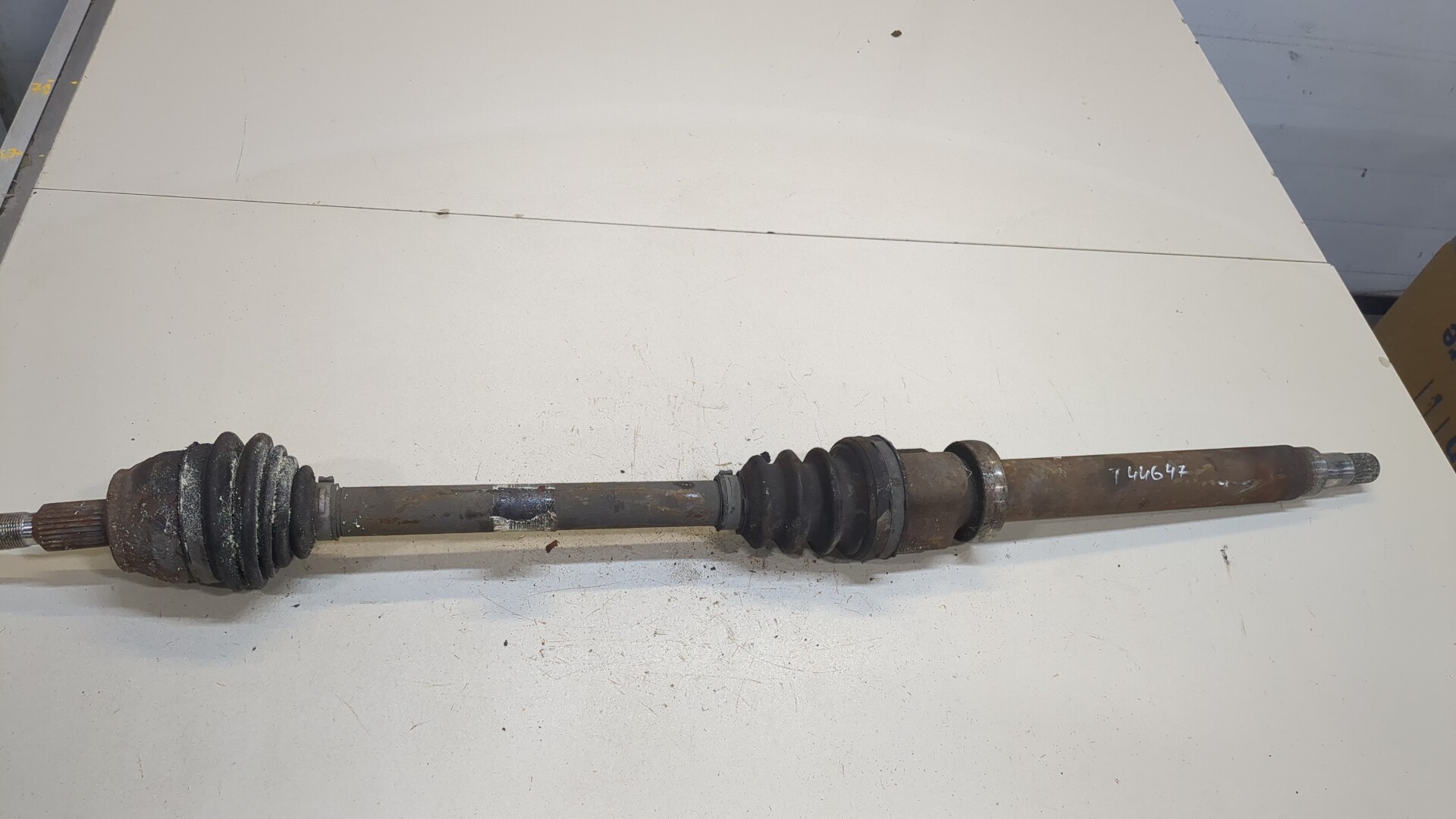 Полуось передняя правая