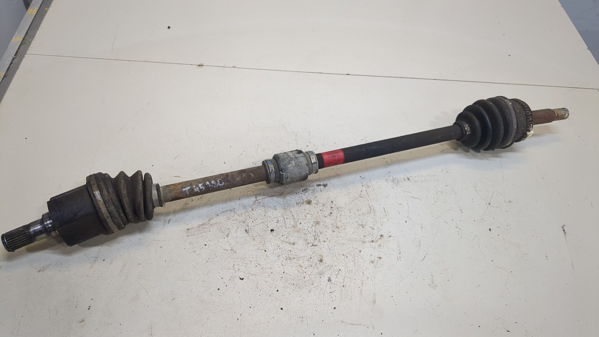 Полуось передняя правая