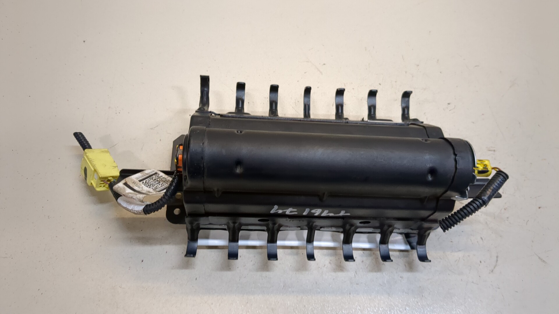 Подушка безопасности пассажирская (в торпедо)