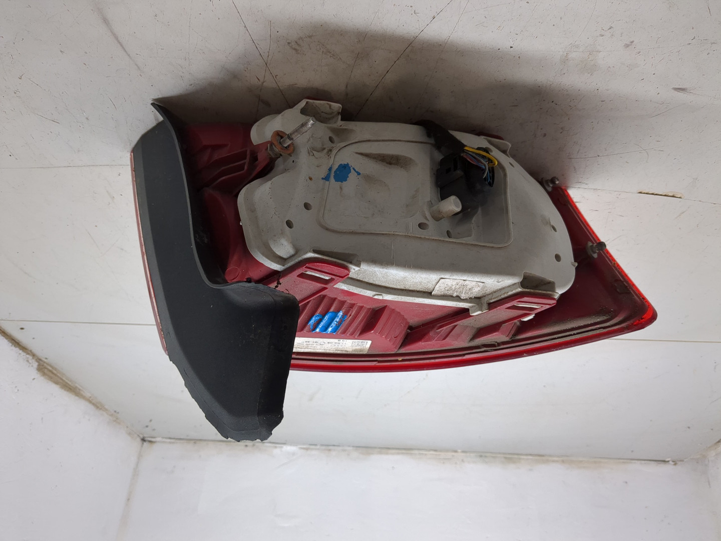 Фонарь задний правый