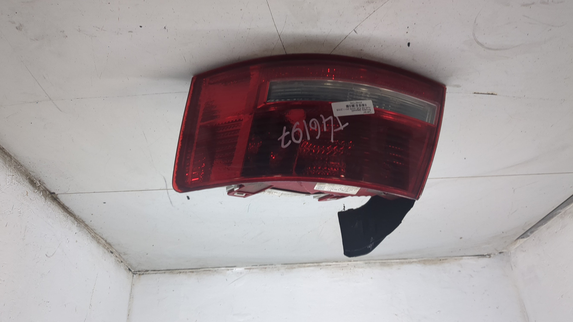 Фонарь задний правый