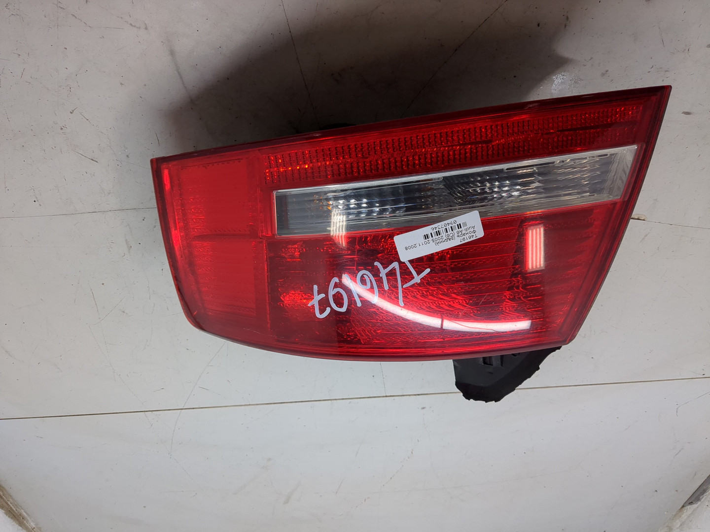 Фонарь задний правый