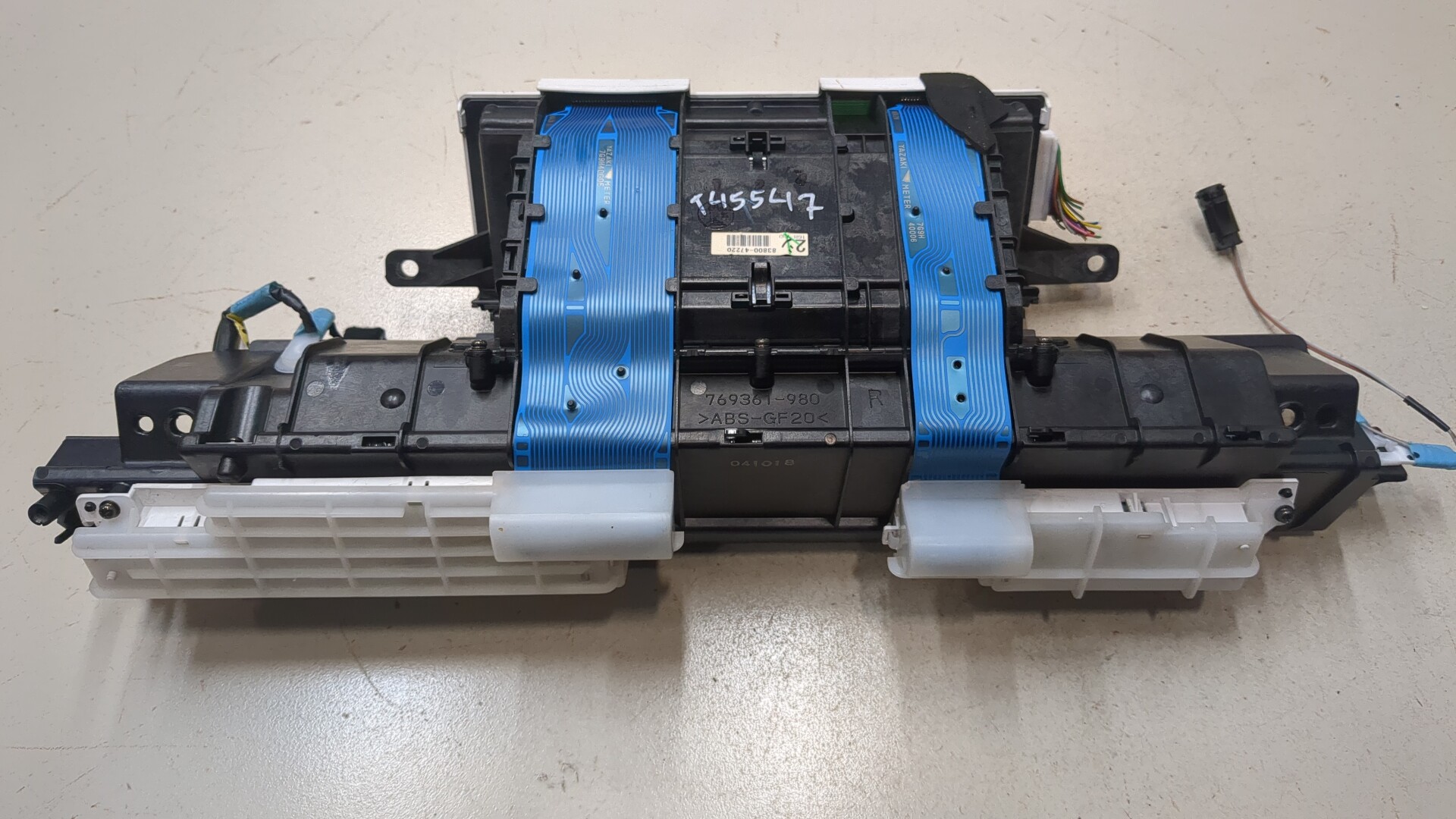 Панель приборов