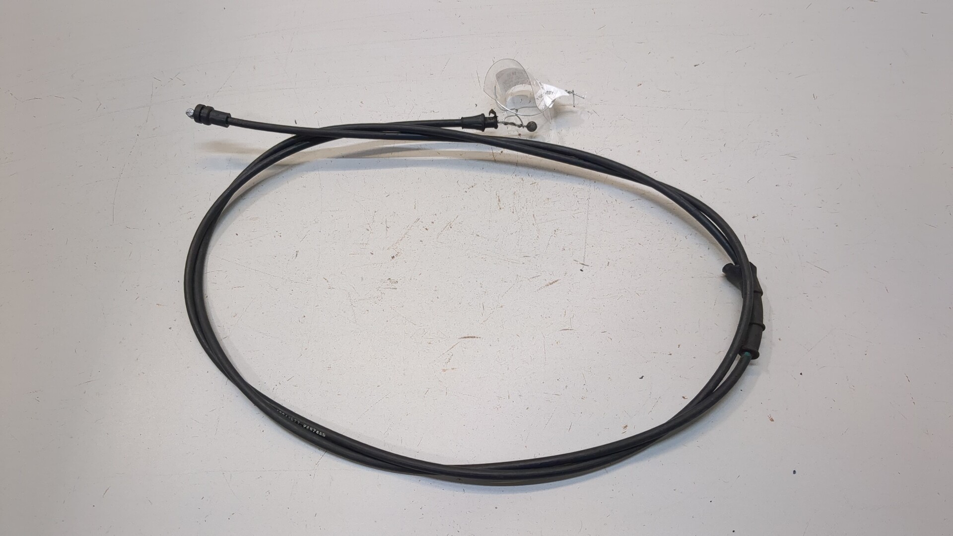 Трос открывания капота