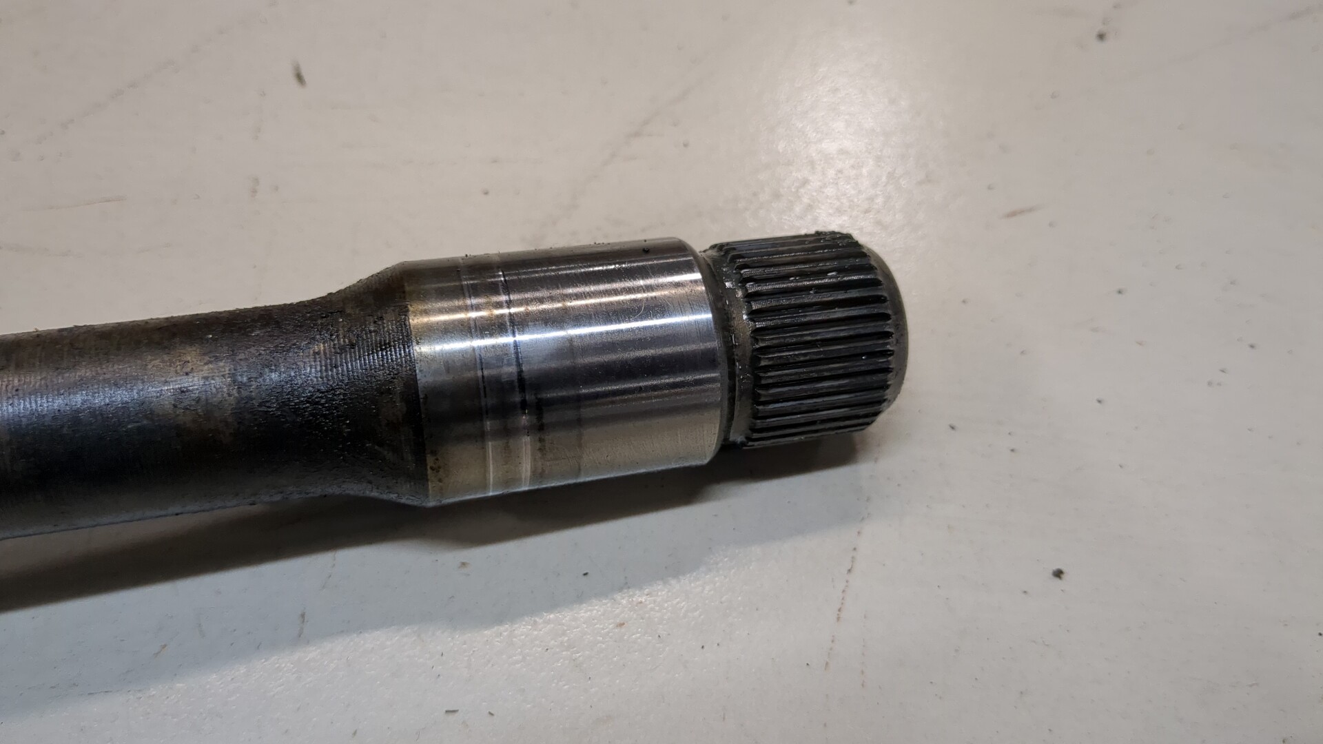 Полуось передняя правая