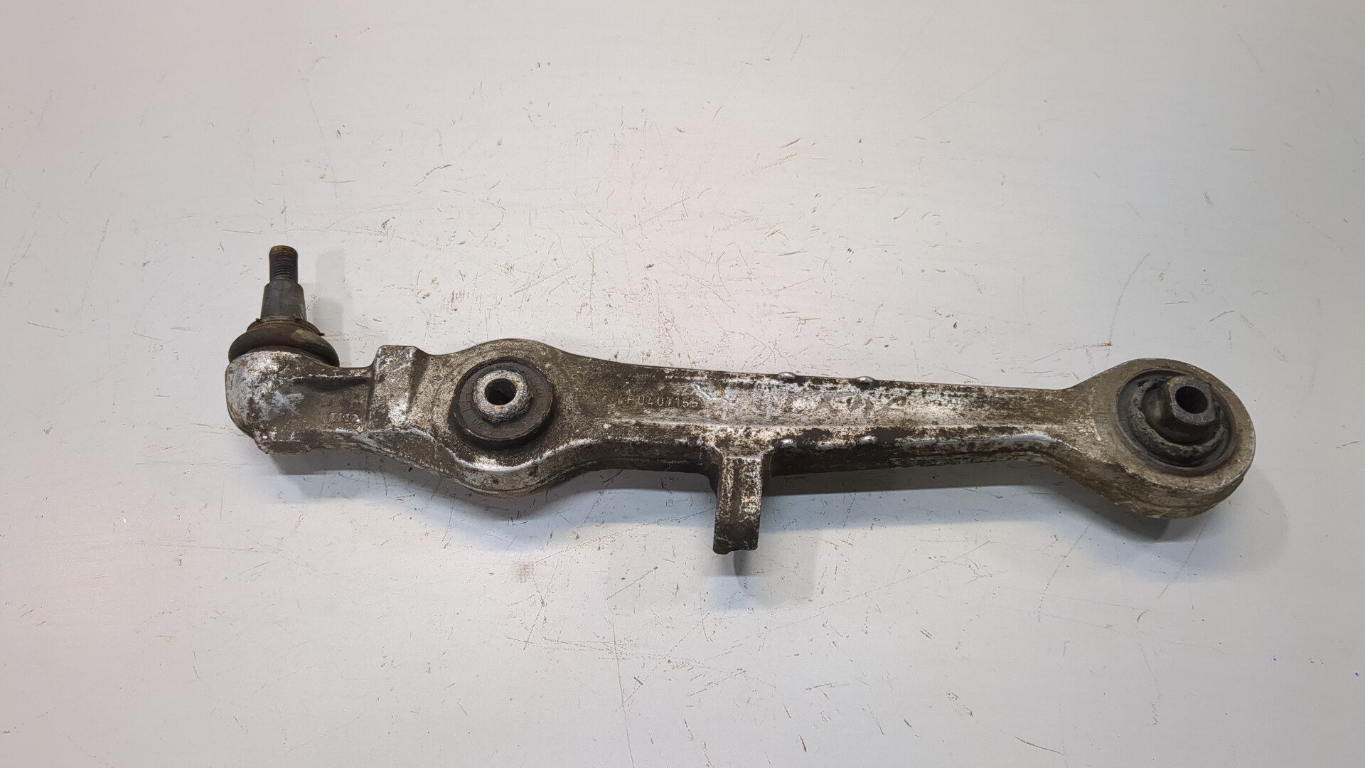 Рычаг передний