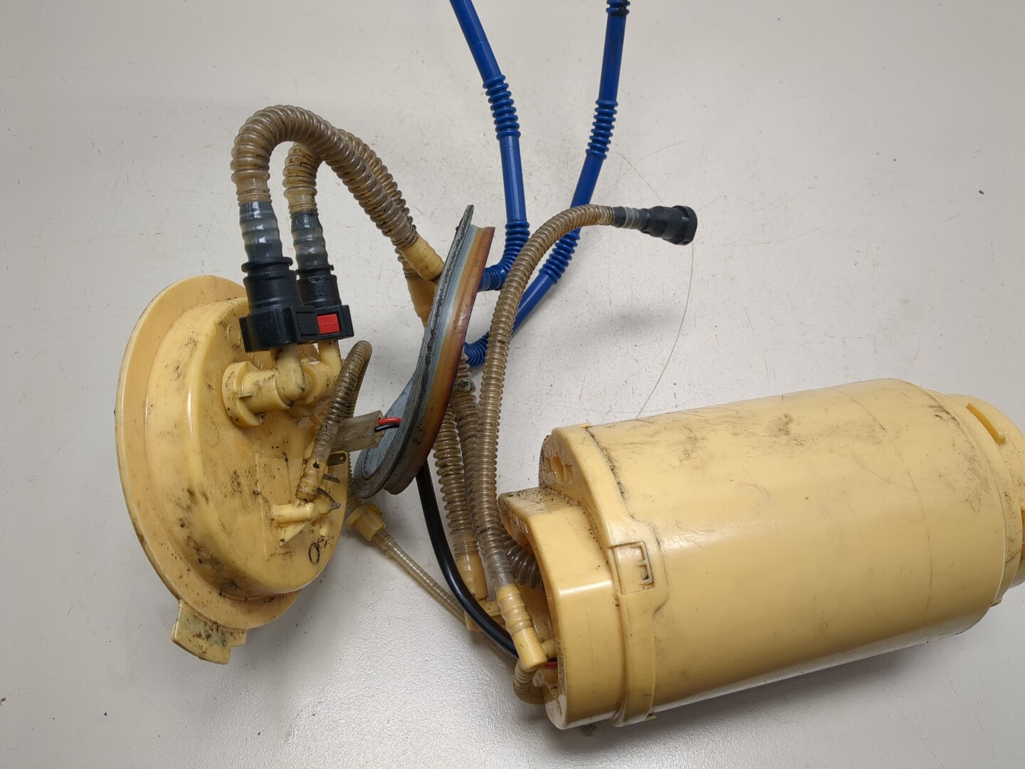 Насос топливный электрический