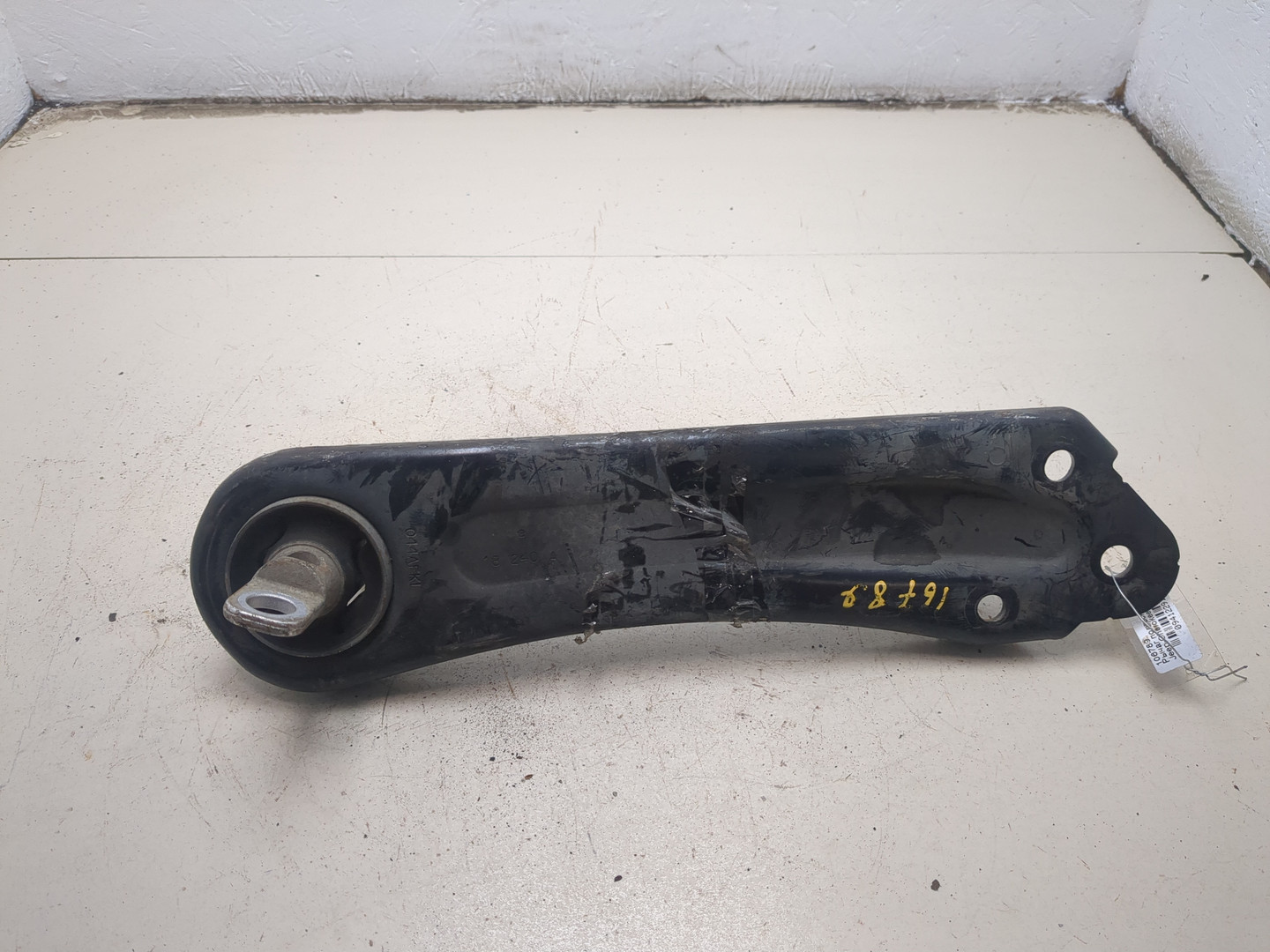 Рычаг задний правый