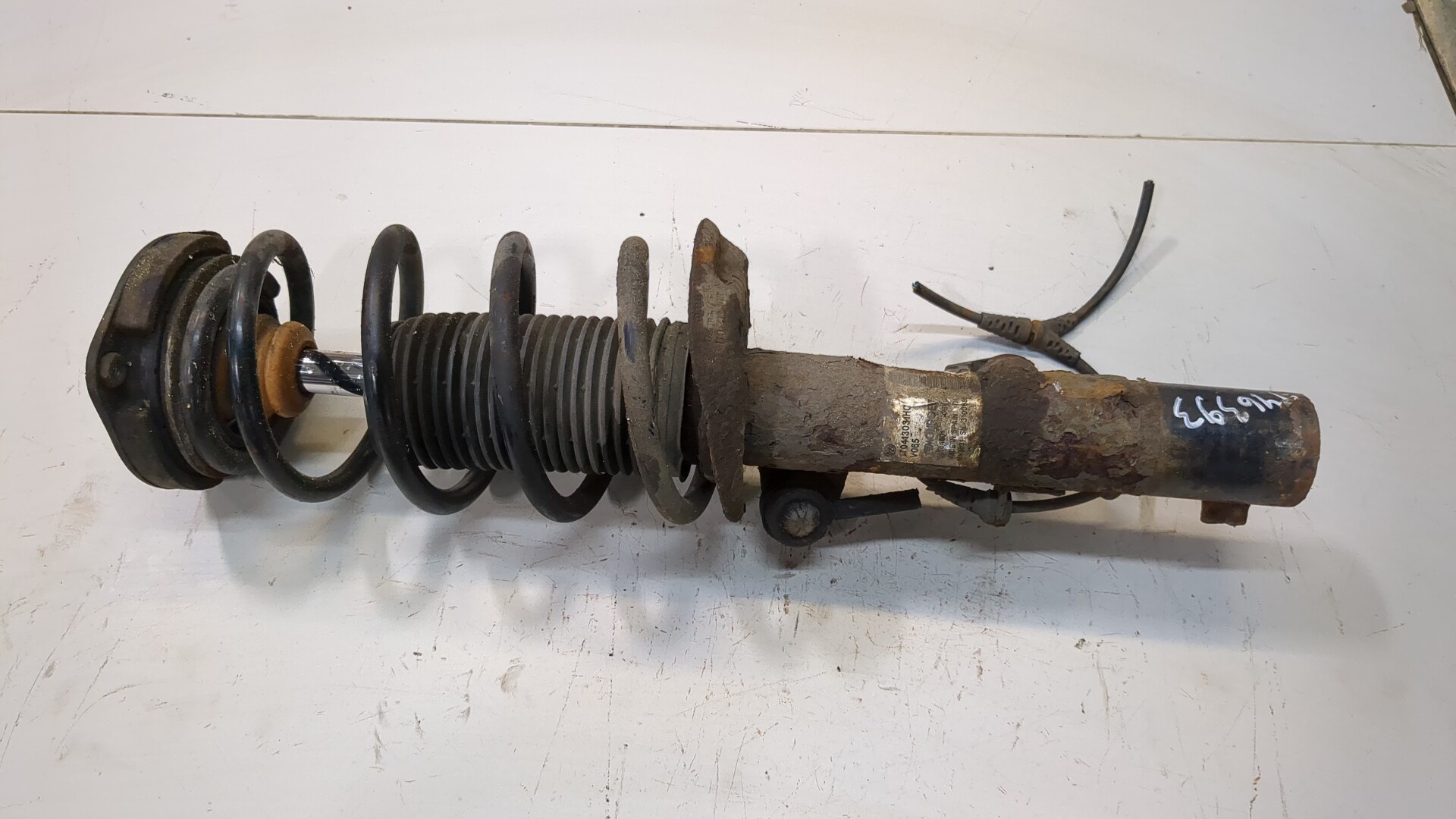 Амортизатор передний