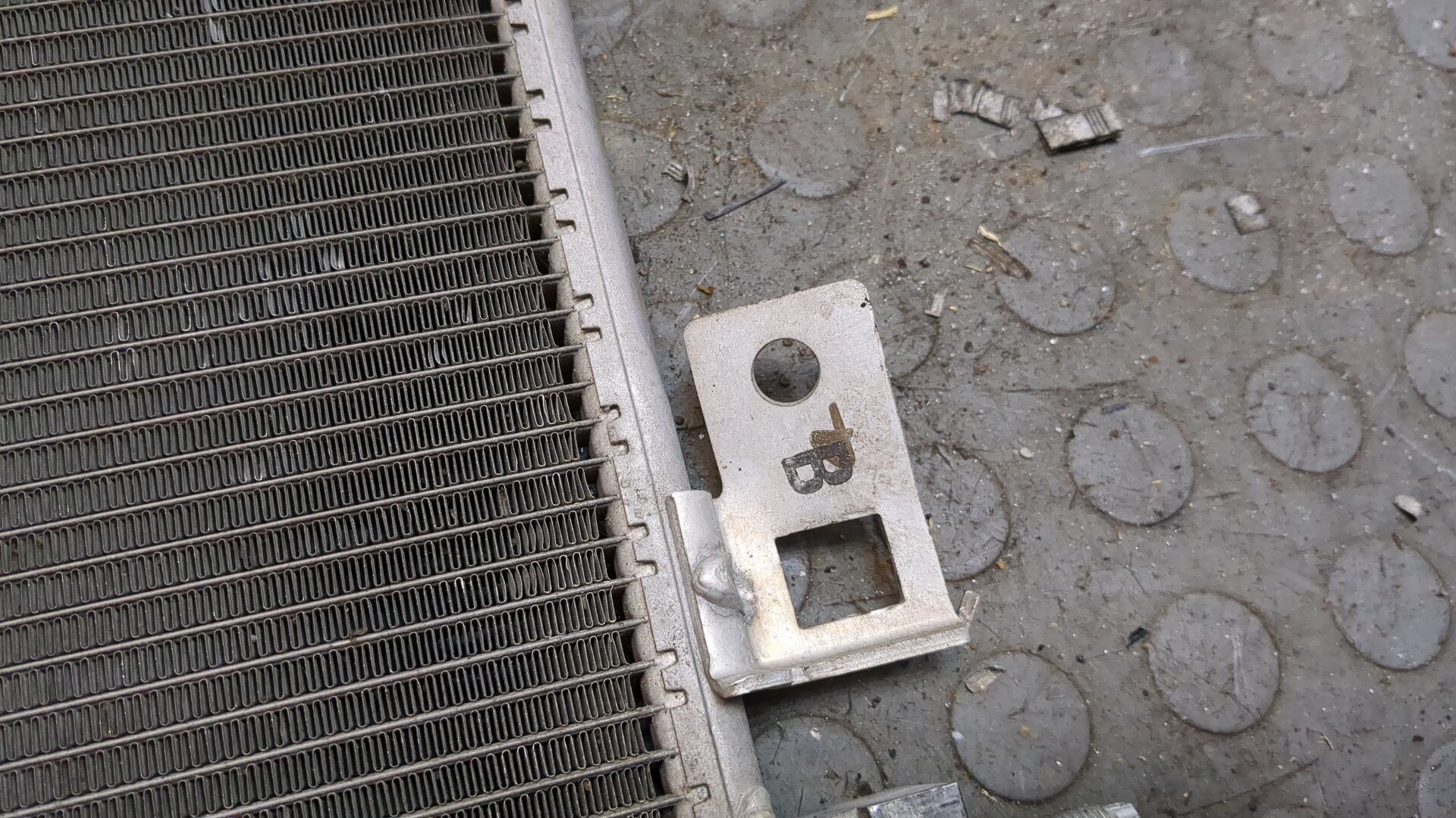 Радиатор кондиционера / конденсер