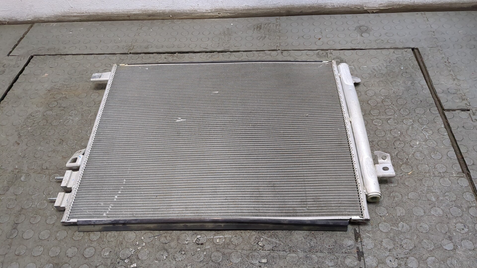 Радиатор кондиционера / конденсер
