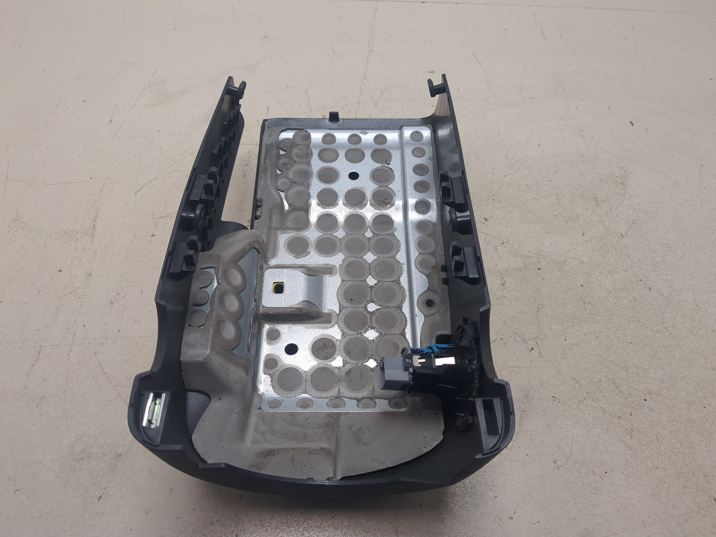 Кнопка запуска двигателя