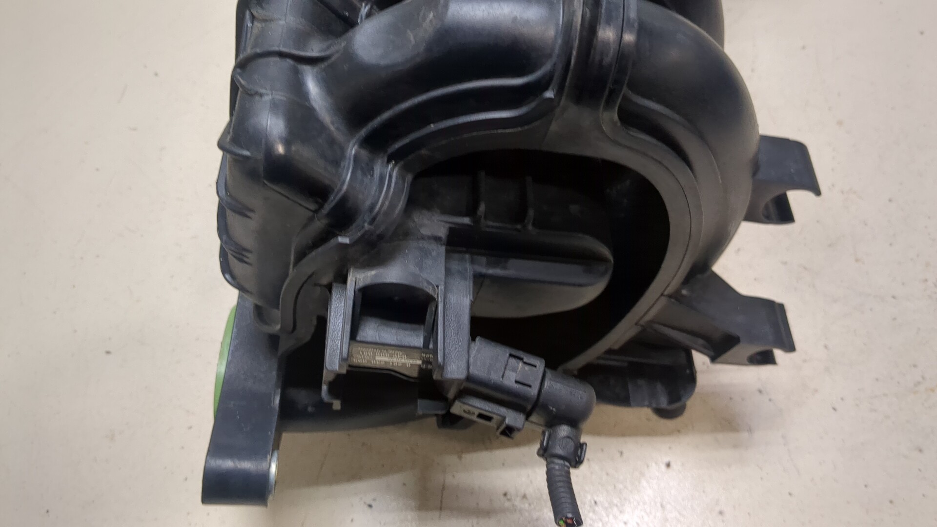 Коллектор впускной