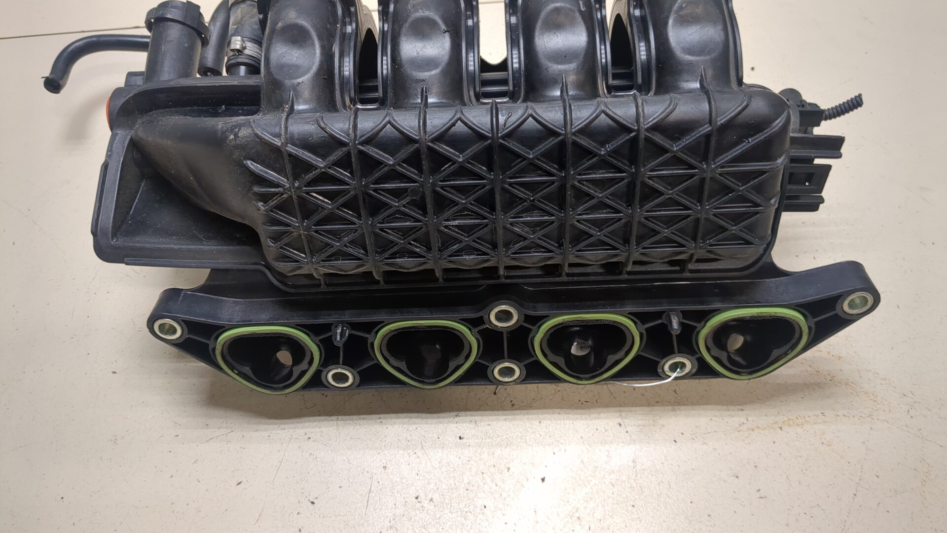 Коллектор впускной