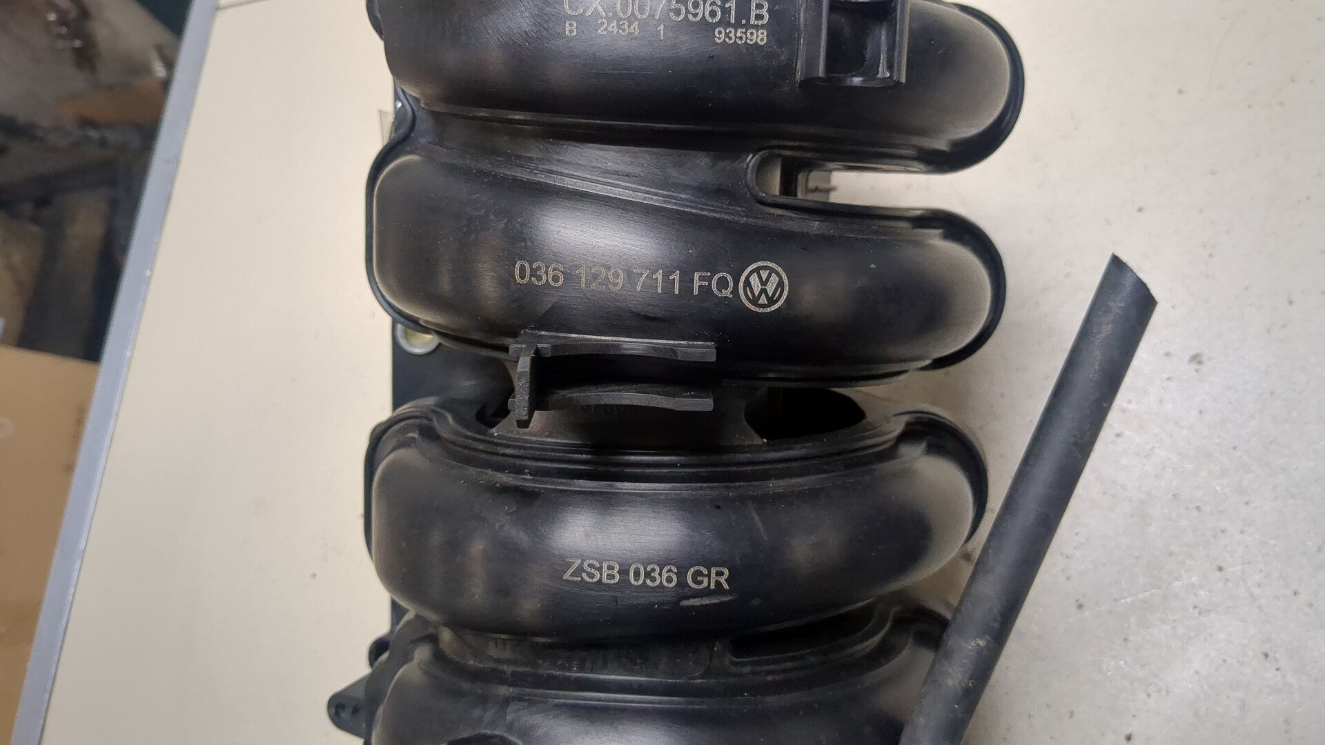 Коллектор впускной